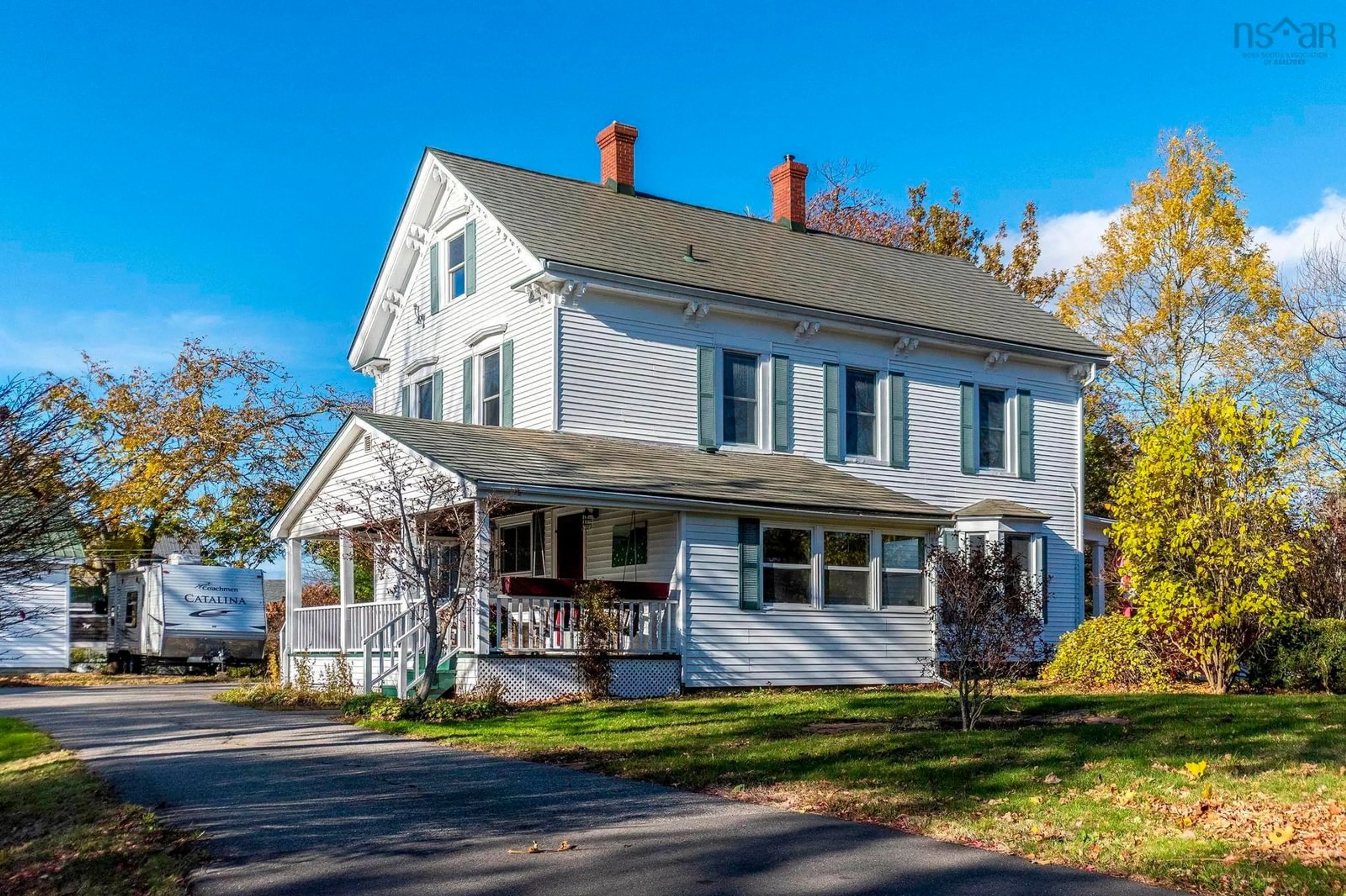 Home with vinyl exterior material, street for 17 Avon St, Hantsport Nova Scotia B0P 1P0