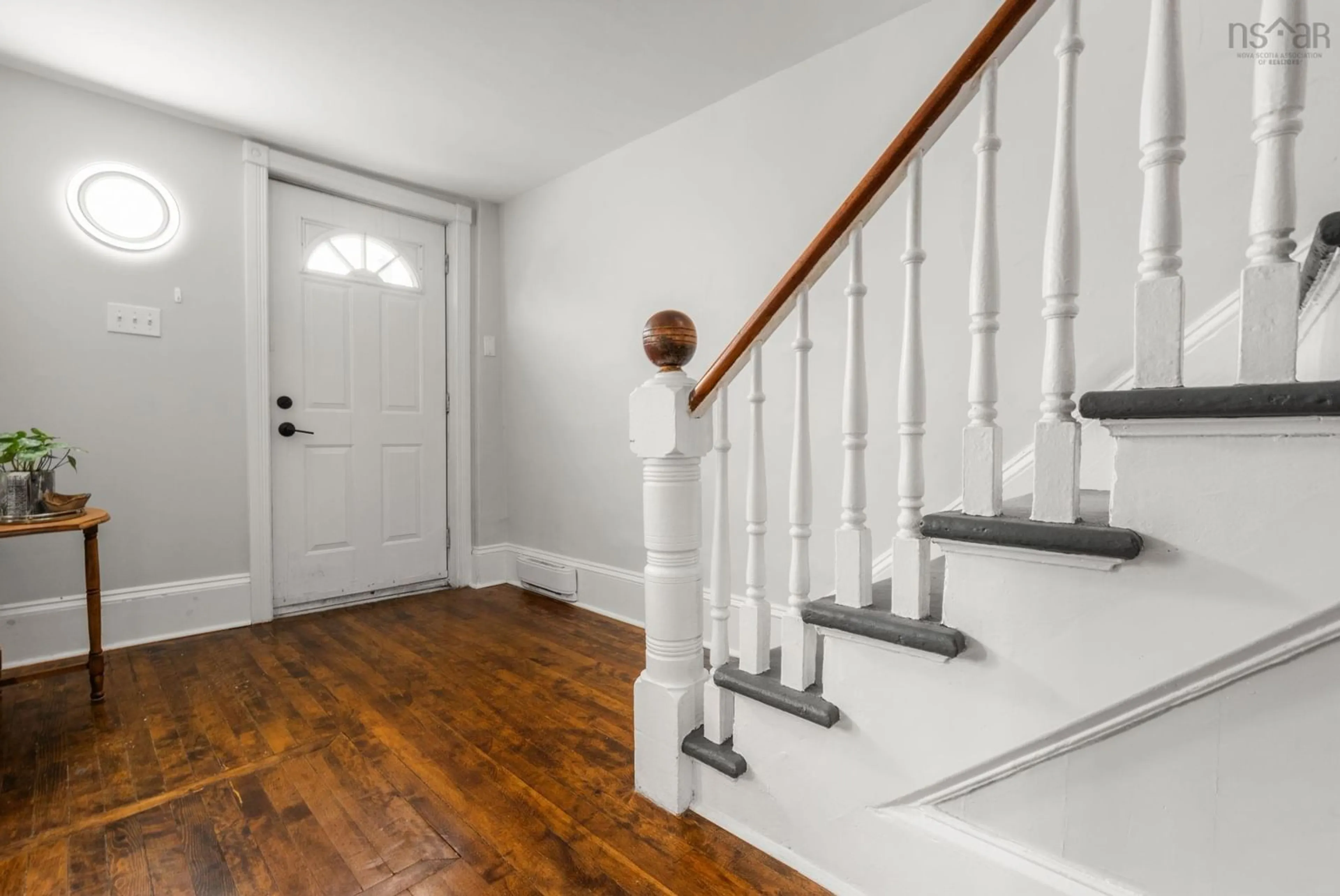 Indoor entryway for 5673 Bilby St, Halifax Nova Scotia B3K 1V5