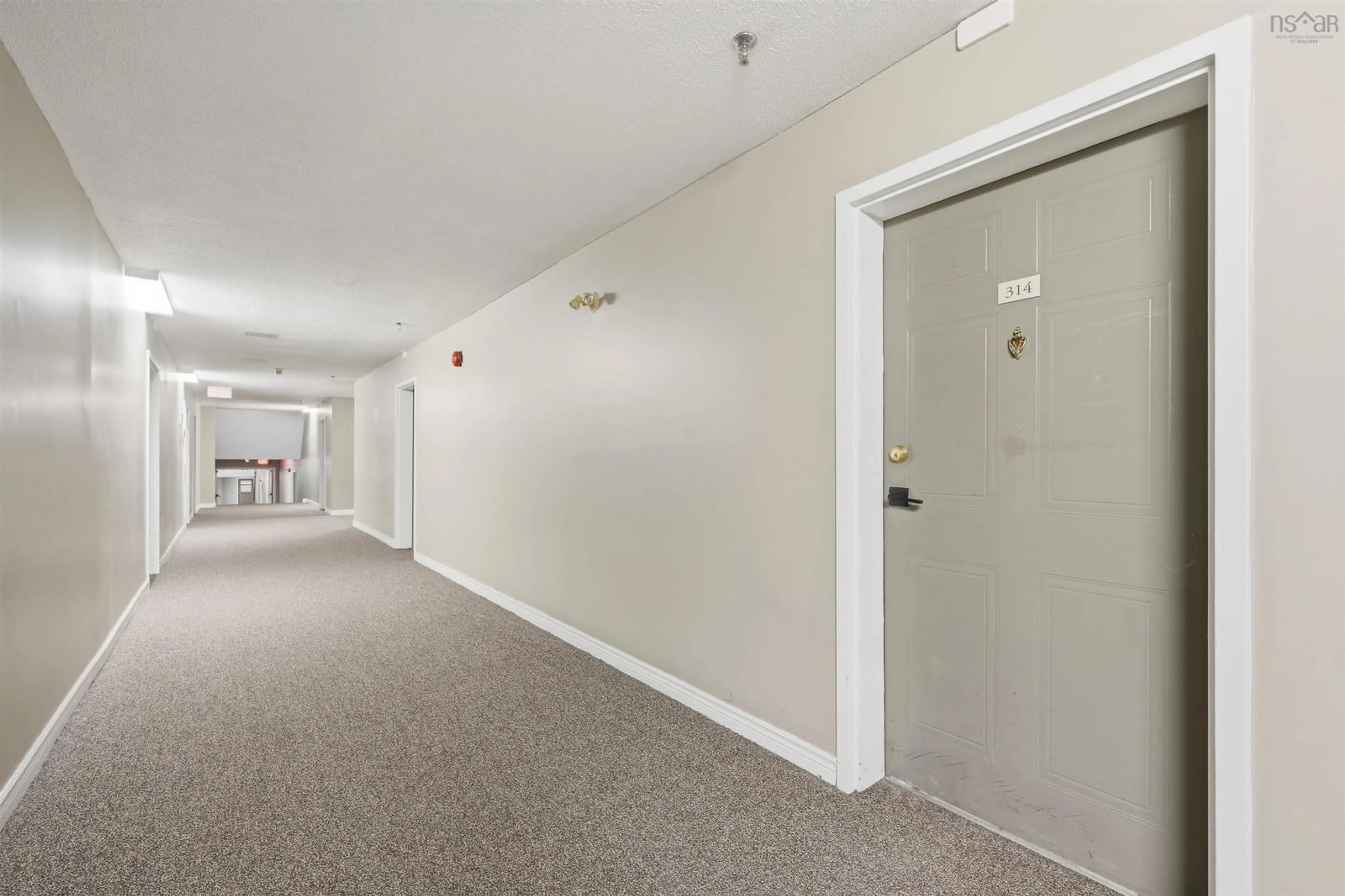 Indoor foyer for 15 Langbrea Dr #314, Halifax Nova Scotia B3M 3W5