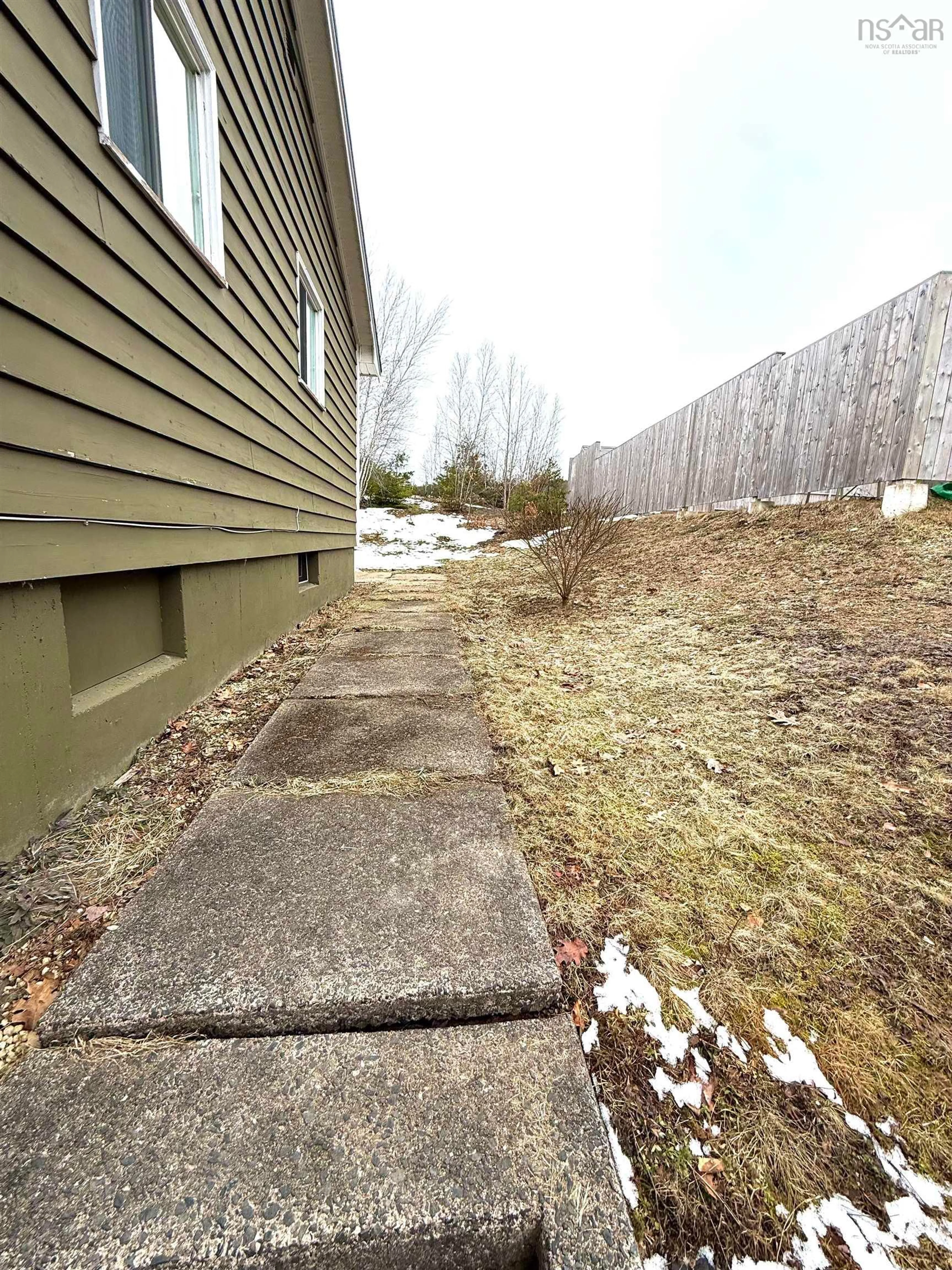 Unknown for 102 Elizabeth Ave, Bridgewater Nova Scotia B4V 1A9