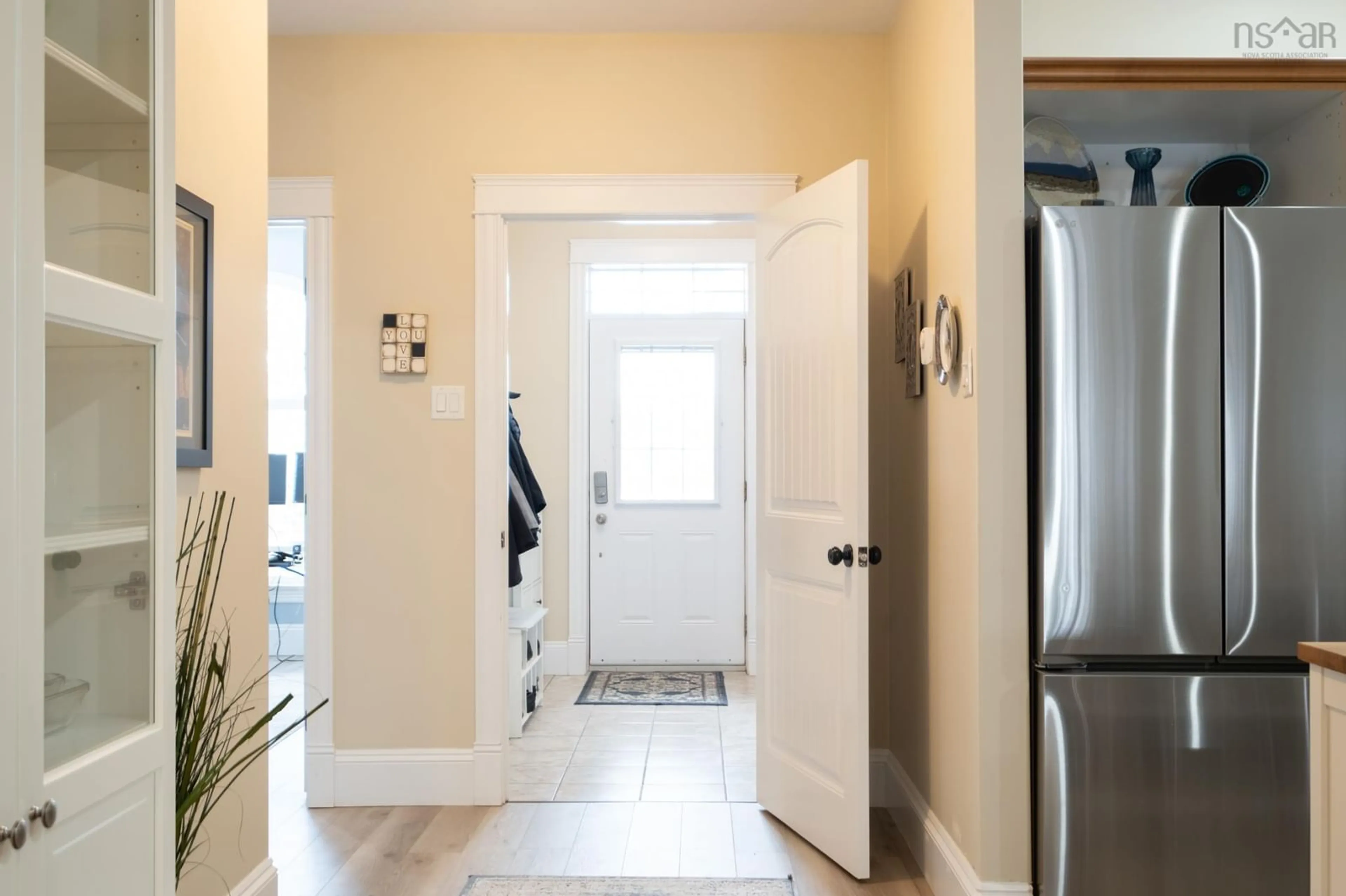 Indoor entryway for 7 Bona Cres, Enfield Nova Scotia B2T 0B1