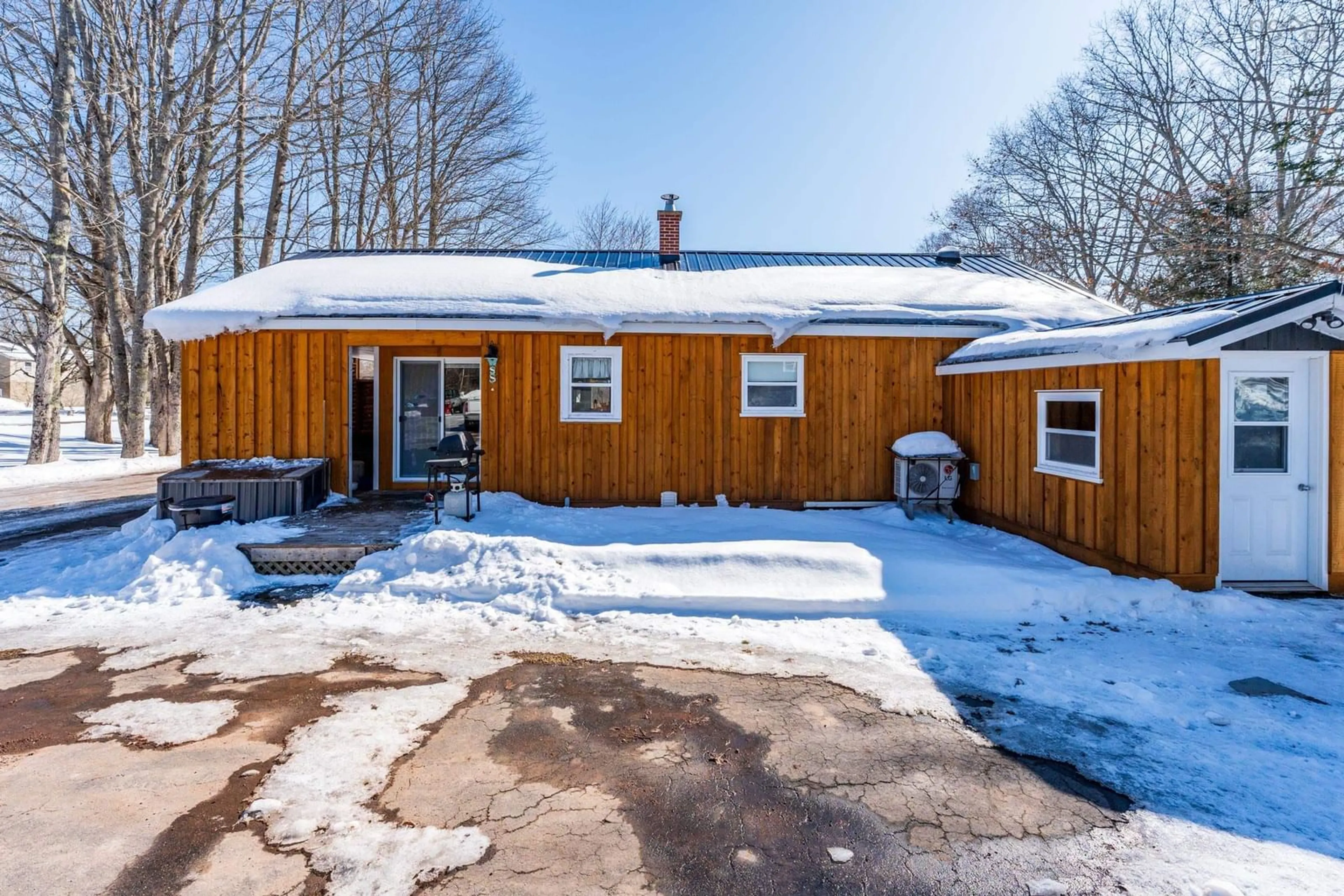 Patio, unknown for 31 Pleasant St, Melvern Square Nova Scotia B0P 1R0