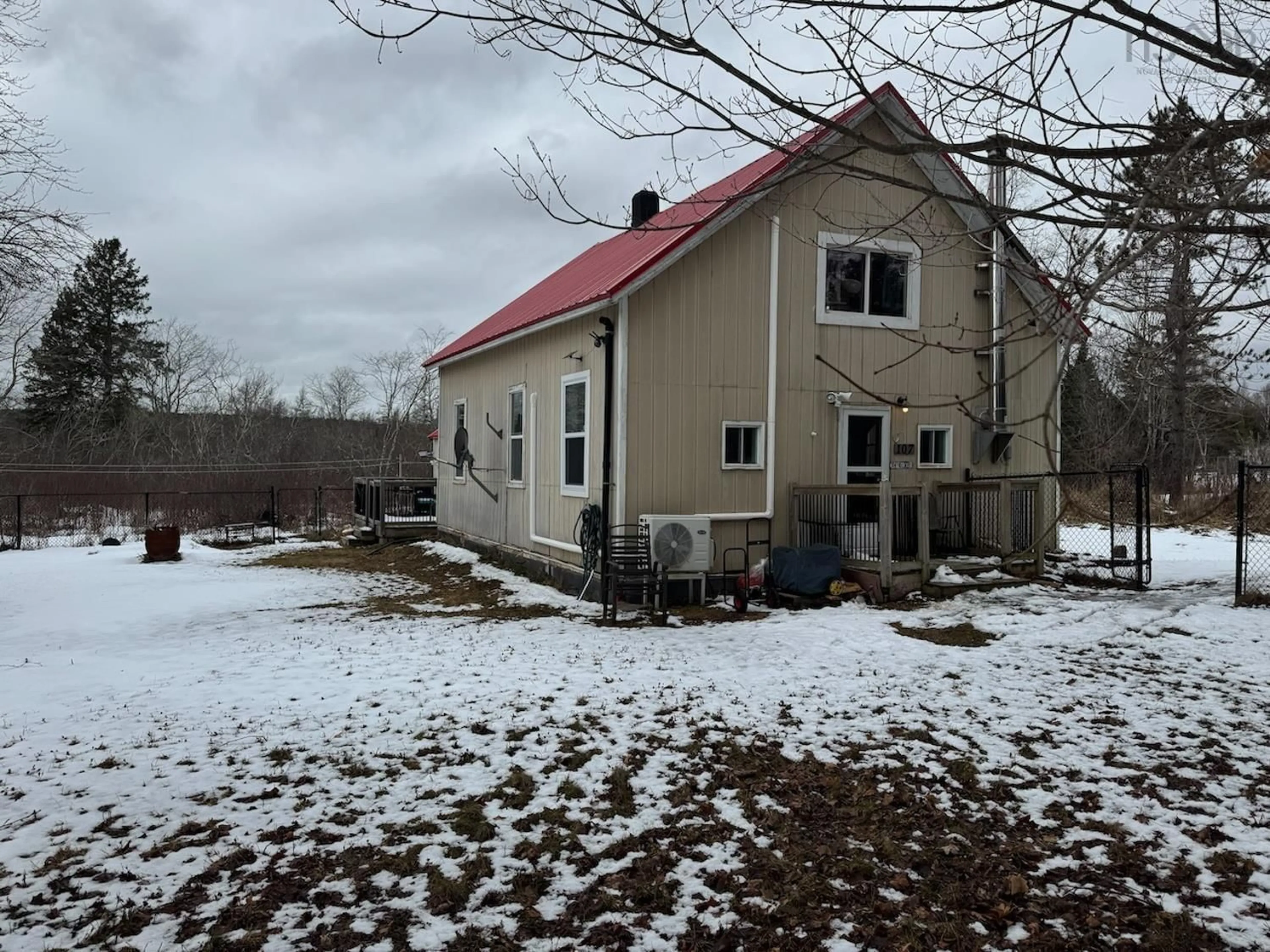 A pic from outside/outdoor area/front of a property/back of a property/a pic from drone, building for 107 Upper Pembroke Rd, Pembroke Nova Scotia B0N 2P0