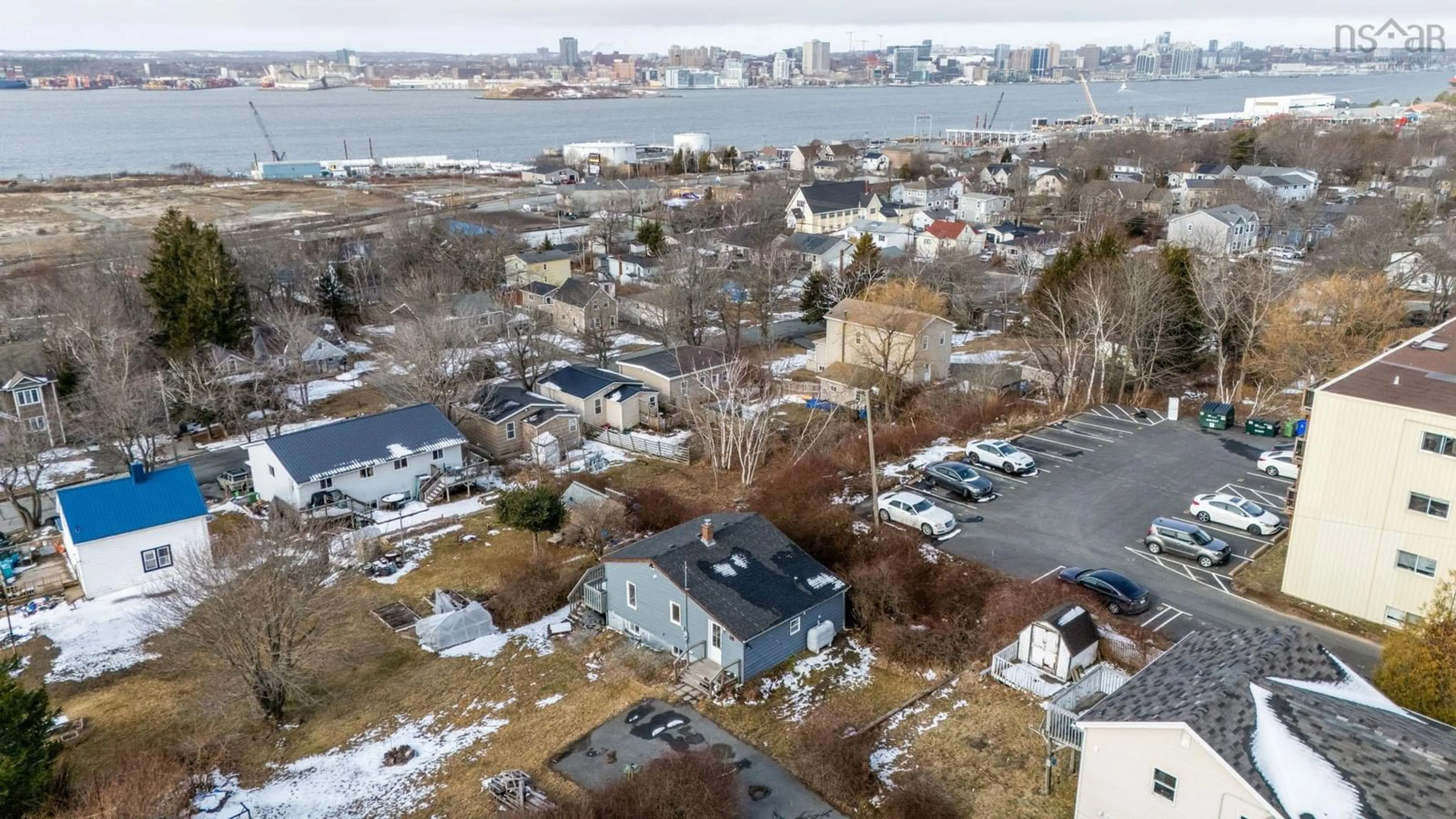 A pic from outside/outdoor area/front of a property/back of a property/a pic from drone, unknown for 20 Novawood Dr, Dartmouth Nova Scotia B2W 1B9