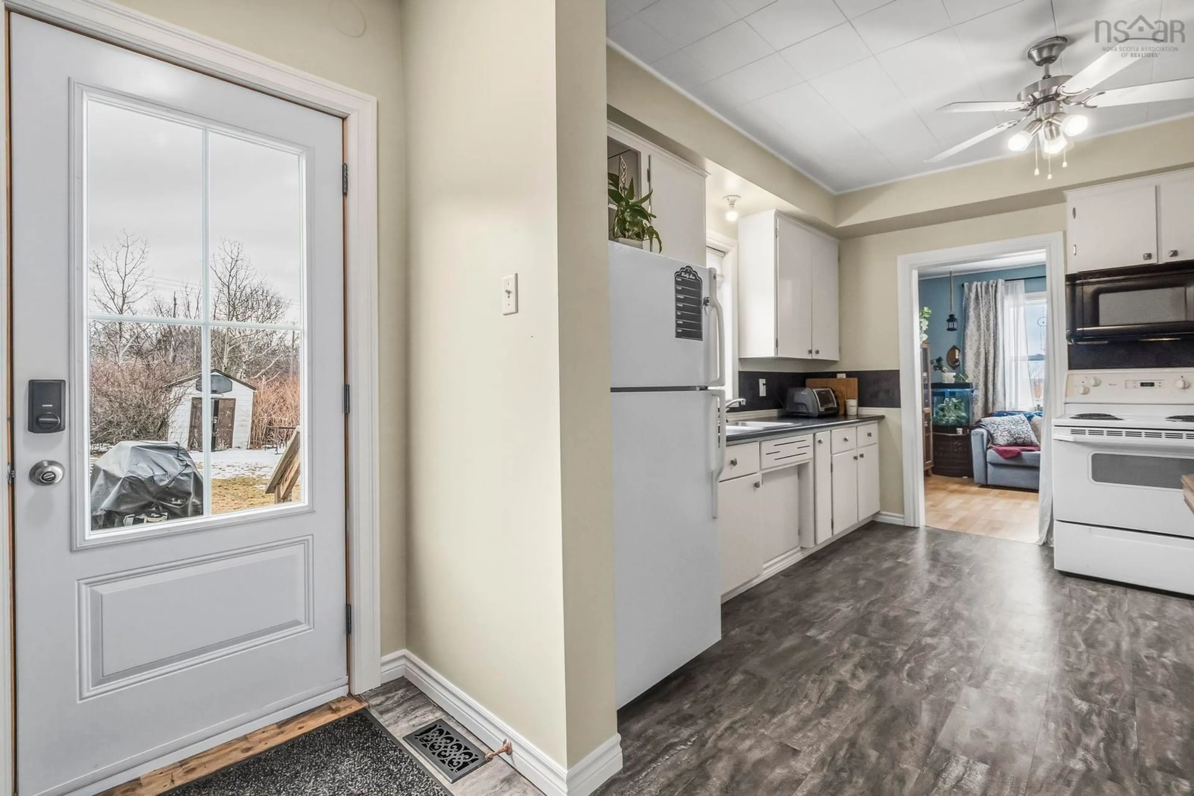 Open concept kitchen, ceramic/tile floor for 20 Novawood Dr, Dartmouth Nova Scotia B2W 1B9