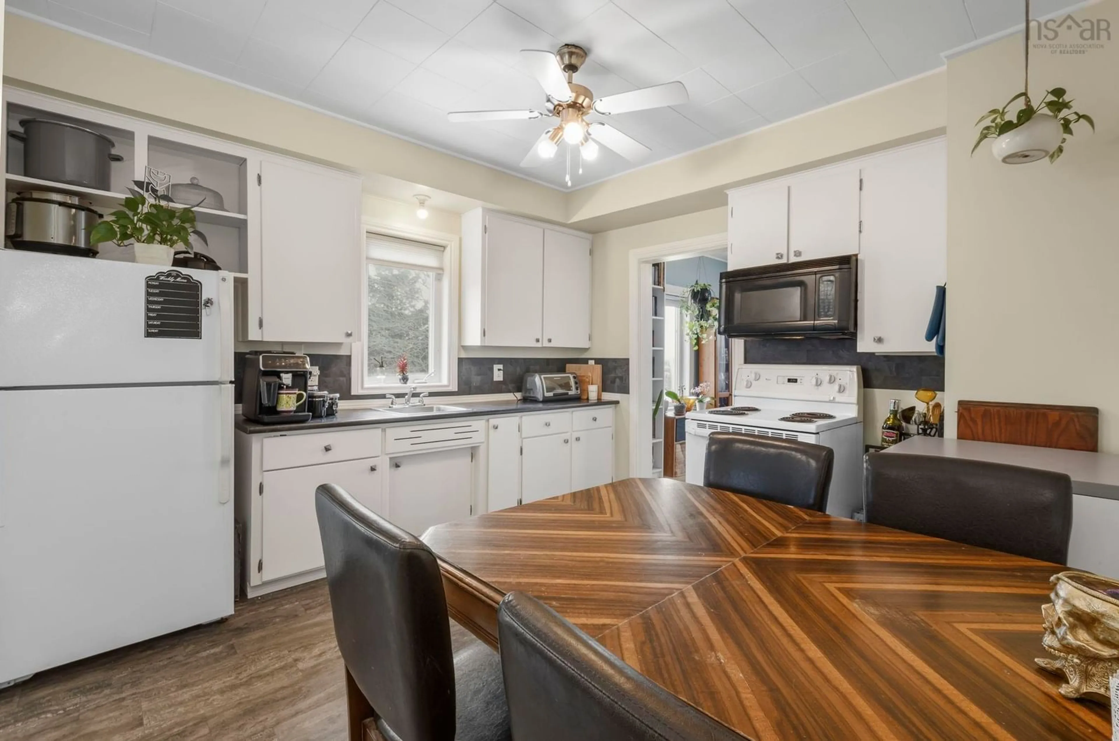 Open concept kitchen, unknown for 20 Novawood Dr, Dartmouth Nova Scotia B2W 1B9
