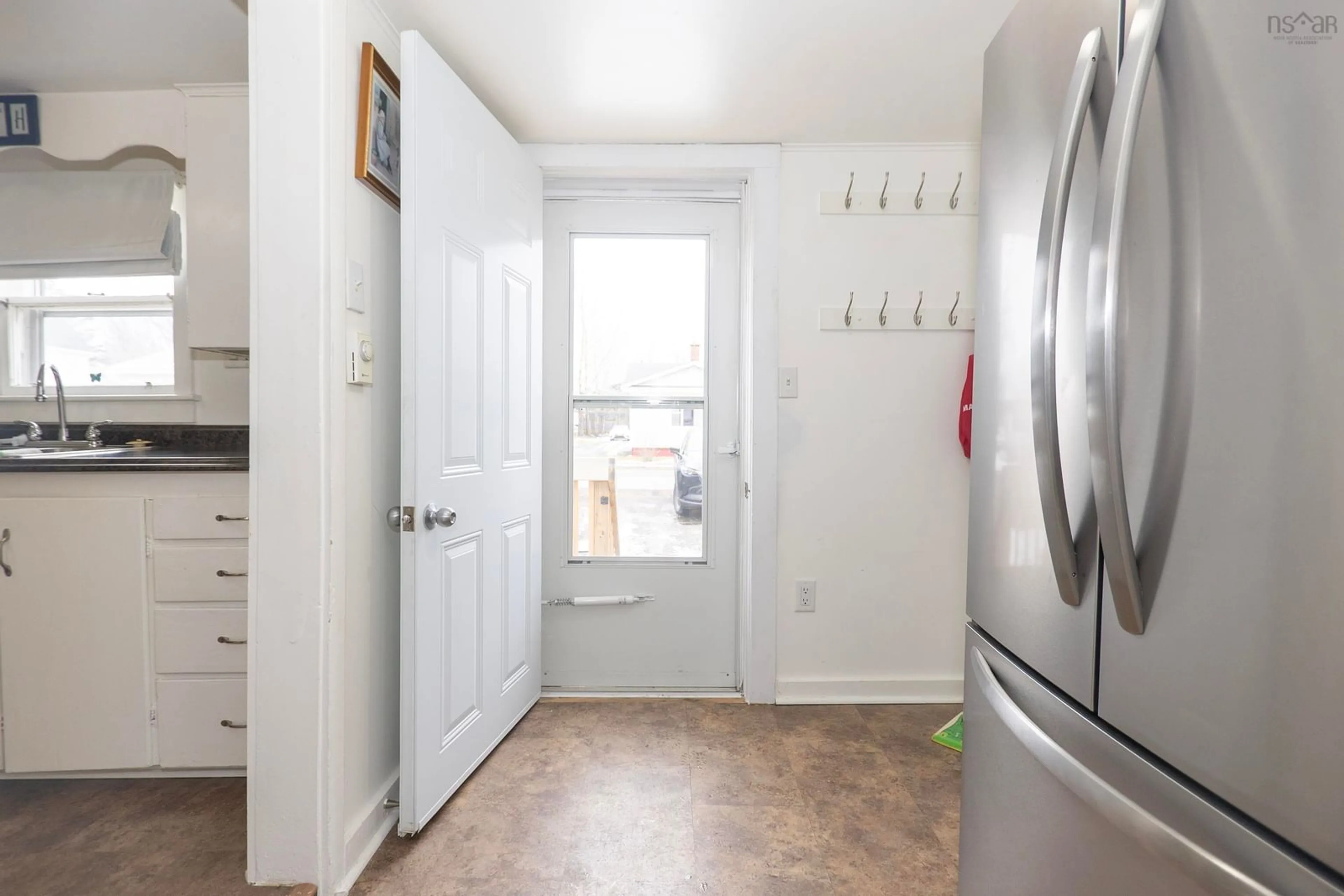 Laundry room for 15 Chamberlain St, Amherst Nova Scotia B4H 1J9
