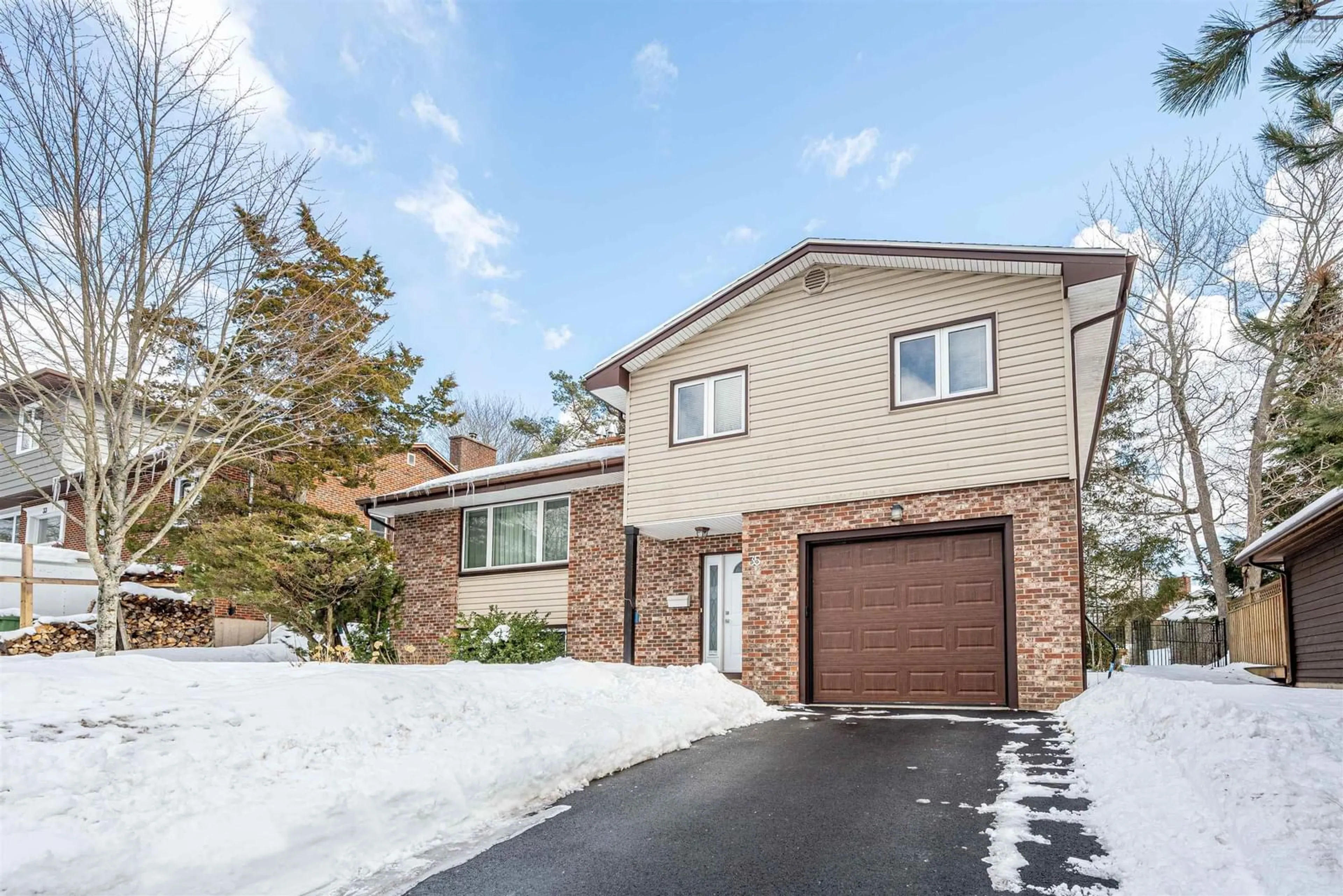 Home with brick exterior material, street for 35 Somerset St, Dartmouth Nova Scotia B2Y 4C7