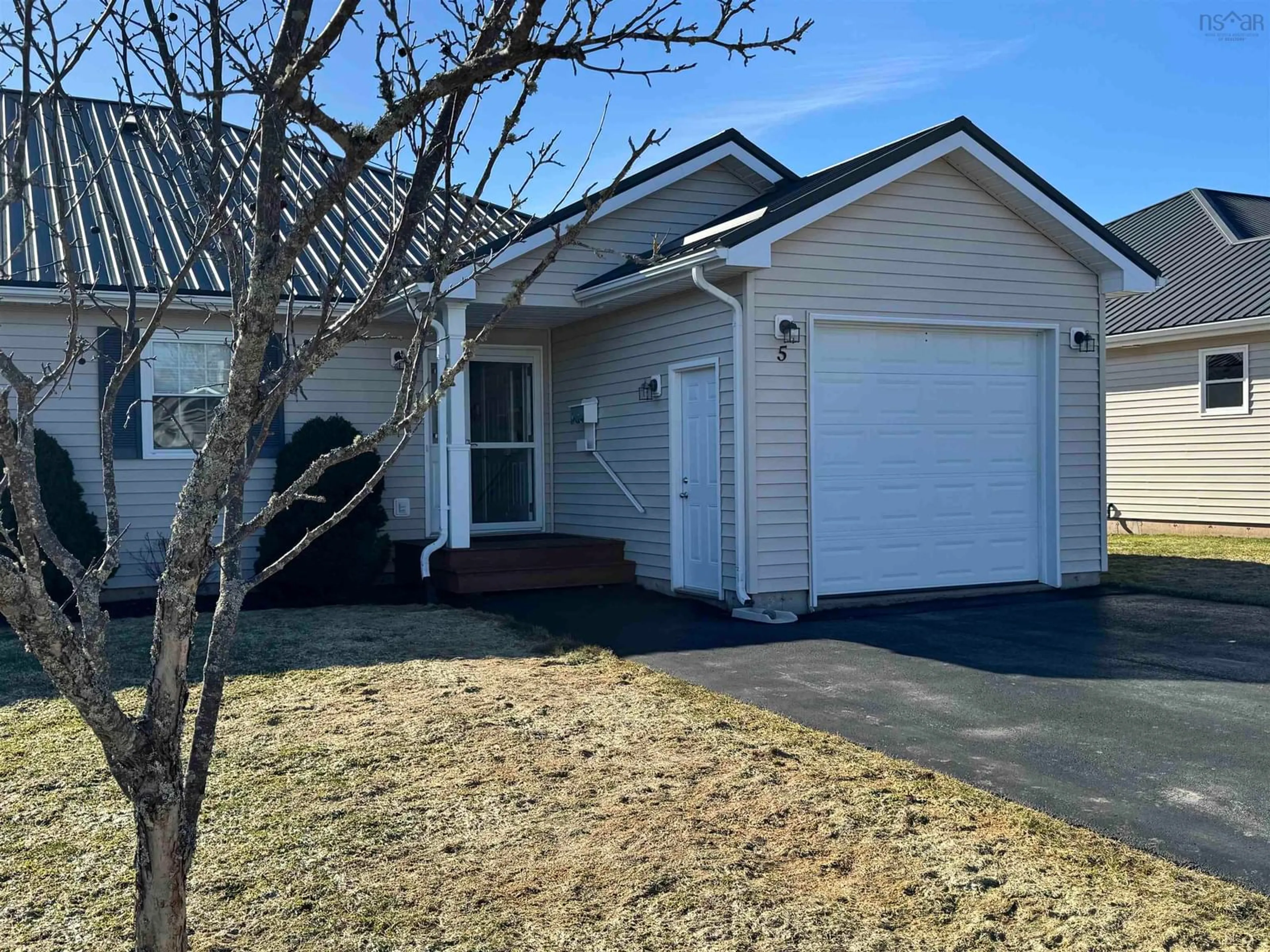 Home with vinyl exterior material, street for 5 Chelsea Crt, Bible Hill Nova Scotia B2N 0A3