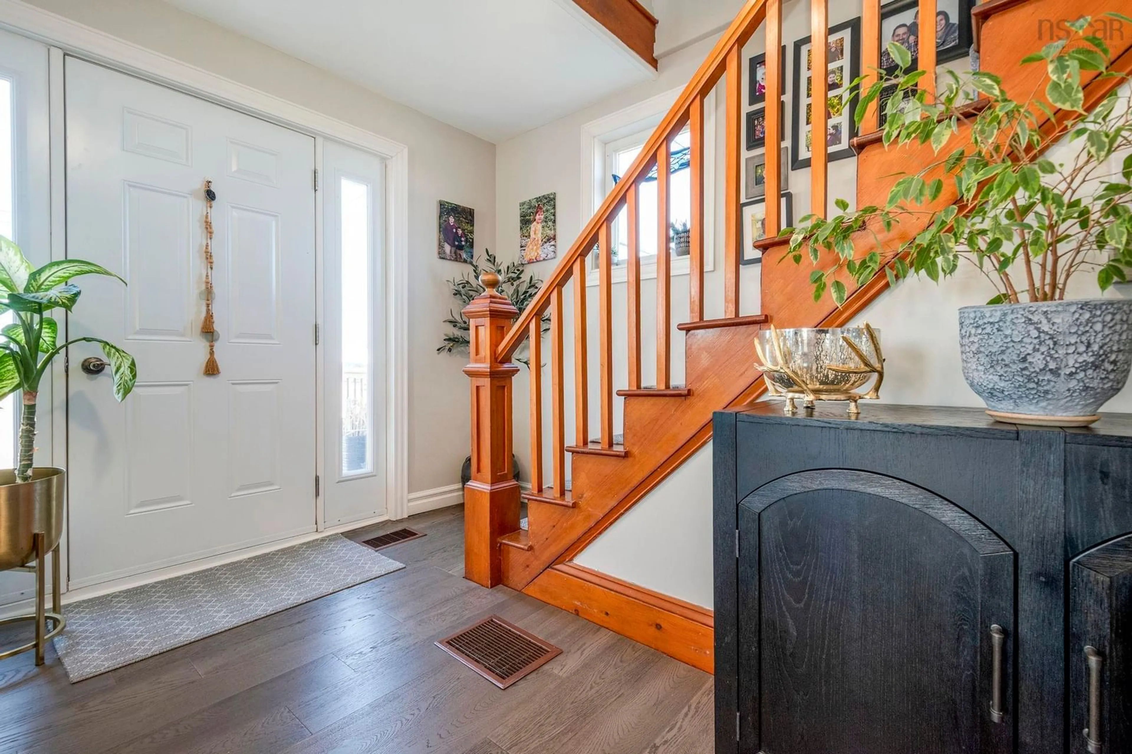Indoor entryway for 10194 1 Hwy, Saulnierville Nova Scotia B0W 2Z0