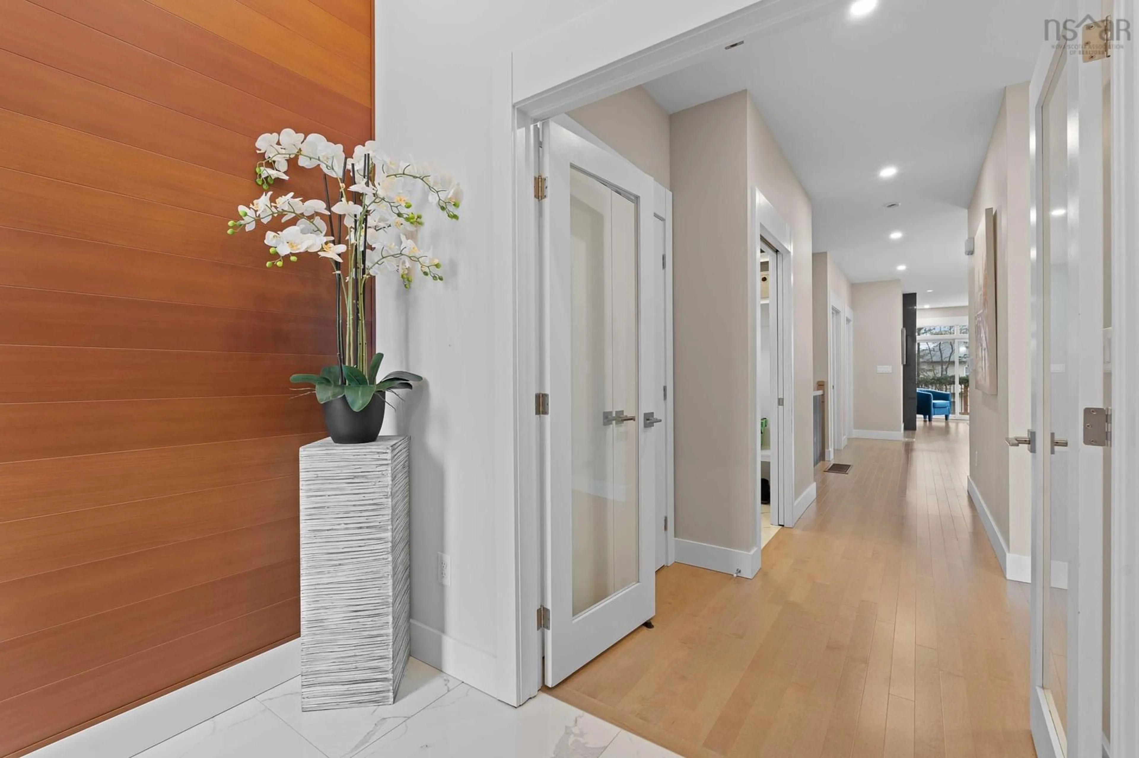 Indoor foyer for 14 Helen Creighton Crt, Bedford Nova Scotia B4B 0Z6