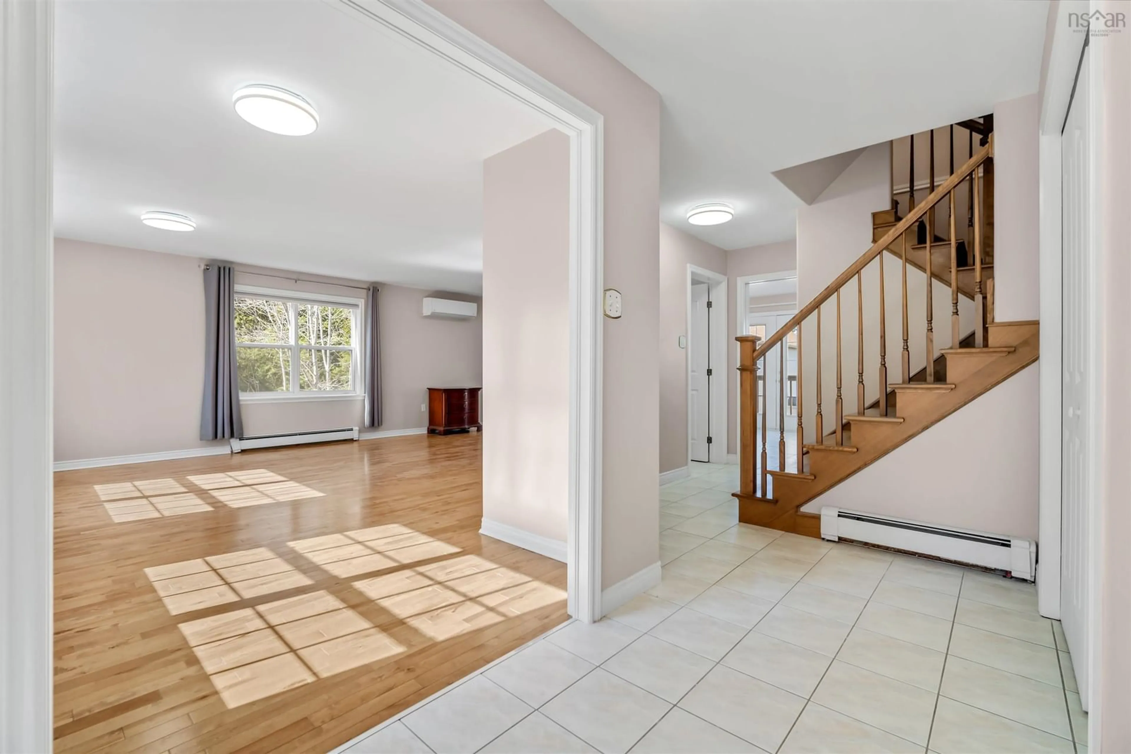 Unknown for 6 Binnacle Crt, Bedford Nova Scotia B4A 4A3