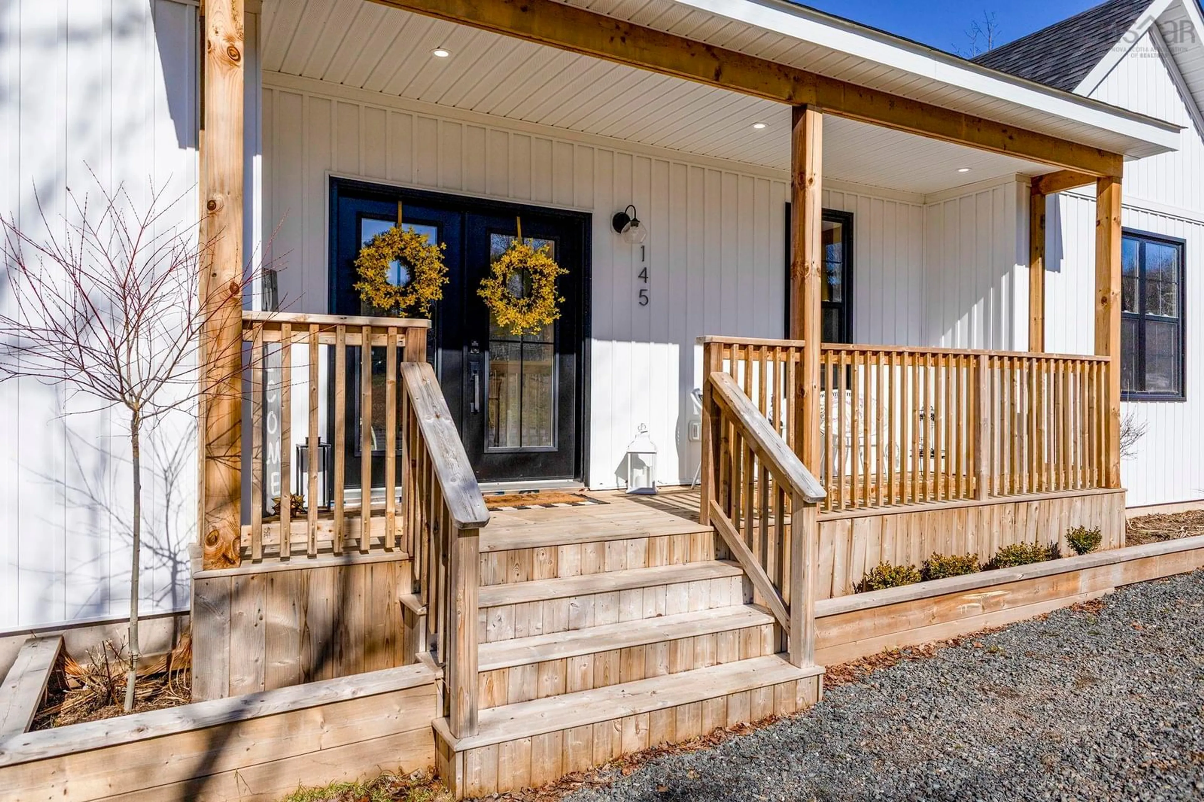 Indoor entryway for 145 Strickland Ave, Trenton Nova Scotia B0K 1X1