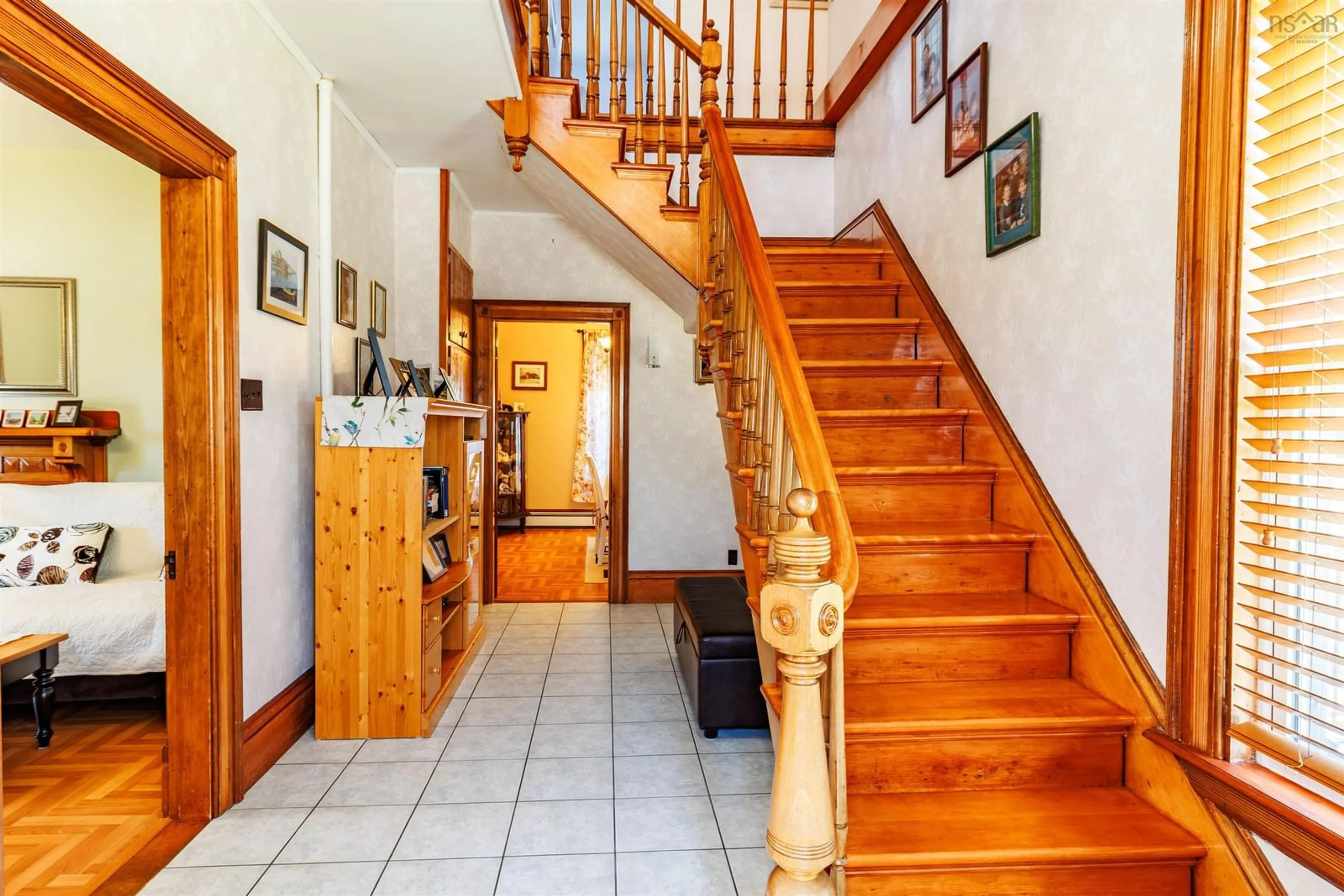 Indoor foyer for 26 King St, Yarmouth Nova Scotia B5A 2X8