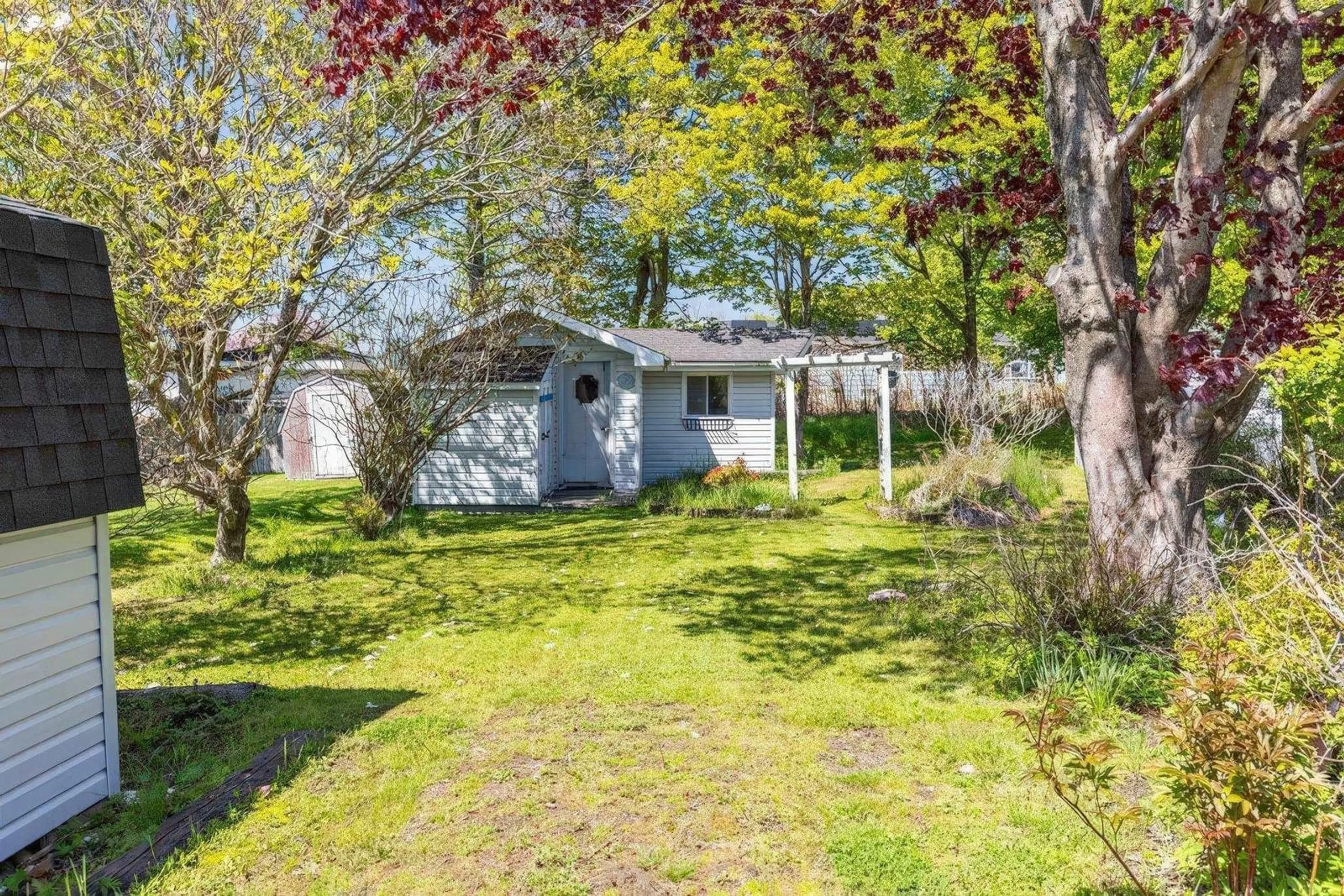 A pic from outside/outdoor area/front of a property/back of a property/a pic from drone, street for 72 Huntington St, Yarmouth Nova Scotia B5A 2S3