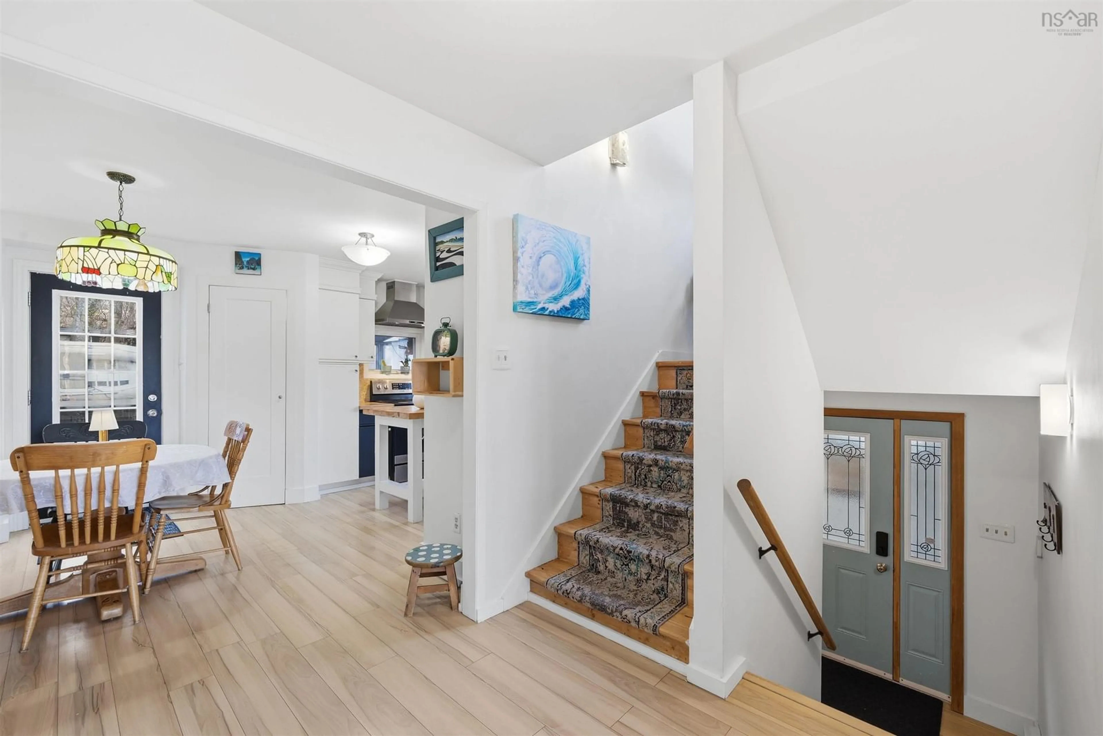 Indoor foyer for 450 Shore Dr, Bedford Nova Scotia B4A 2C6