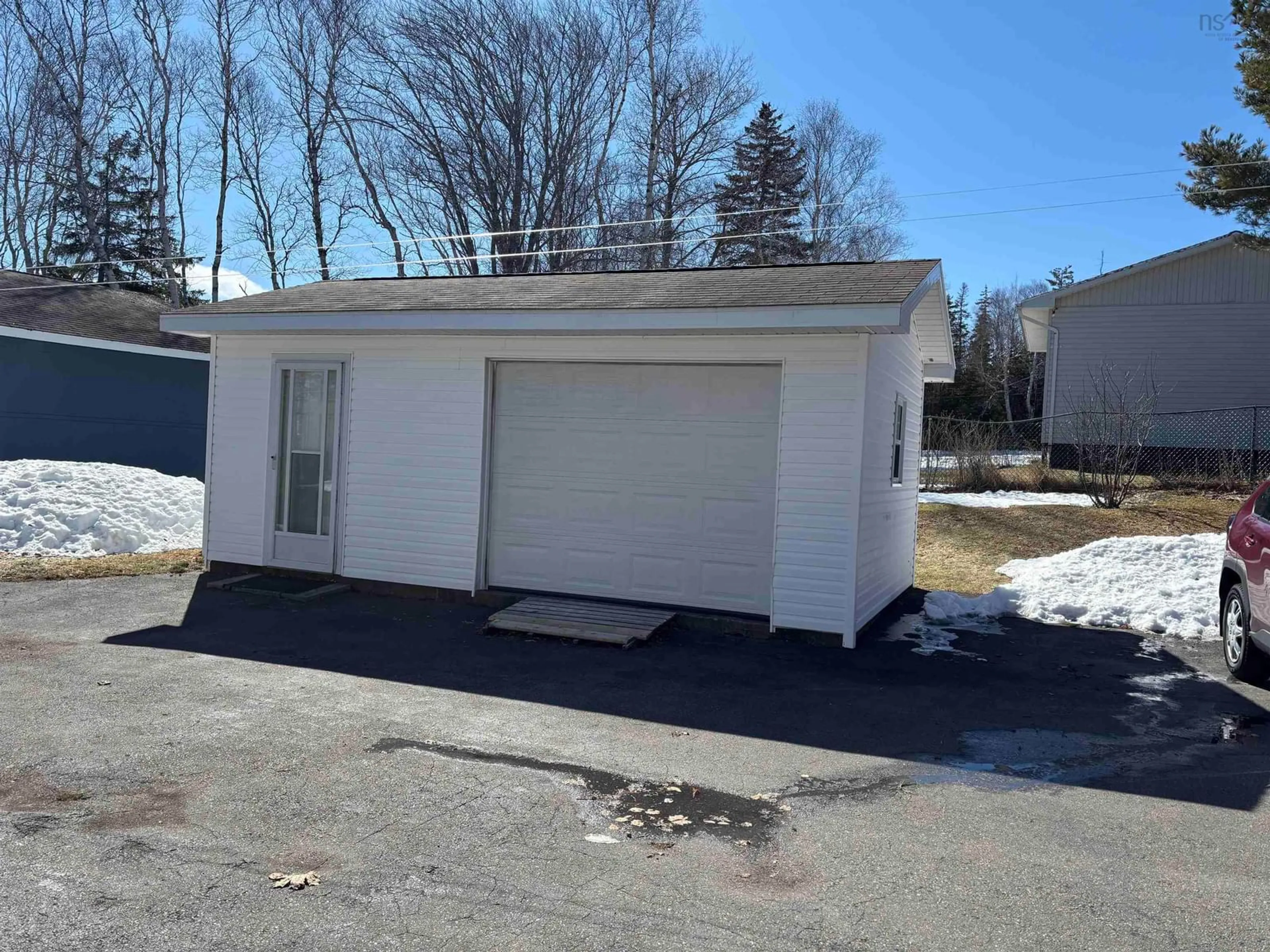 Indoor garage for 69 Sunrise Drive, Georges River Nova Scotia B1Y 3B9