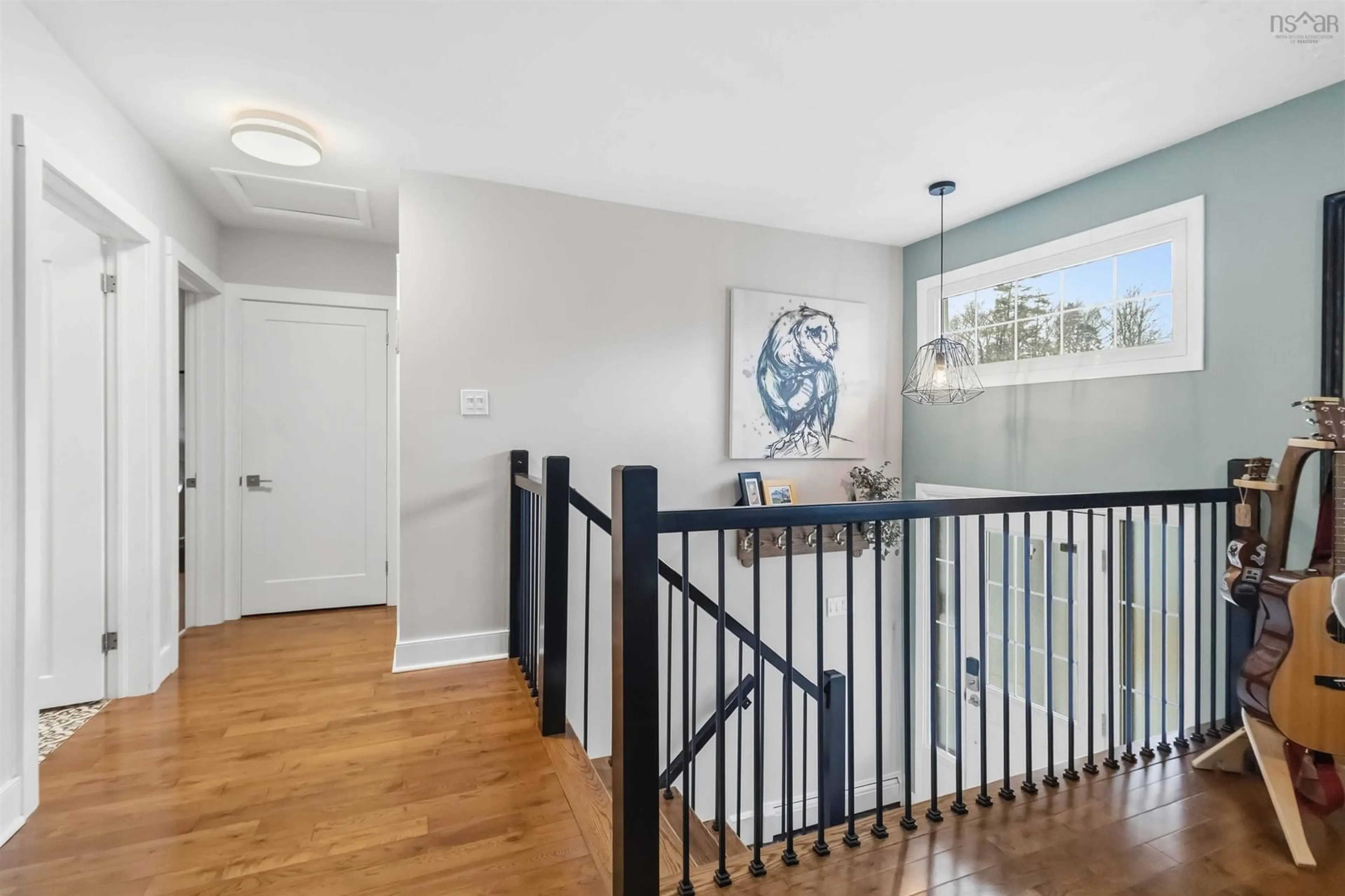 Indoor entryway for 78 Glenforest Dr, Halifax Nova Scotia B3M 1H8