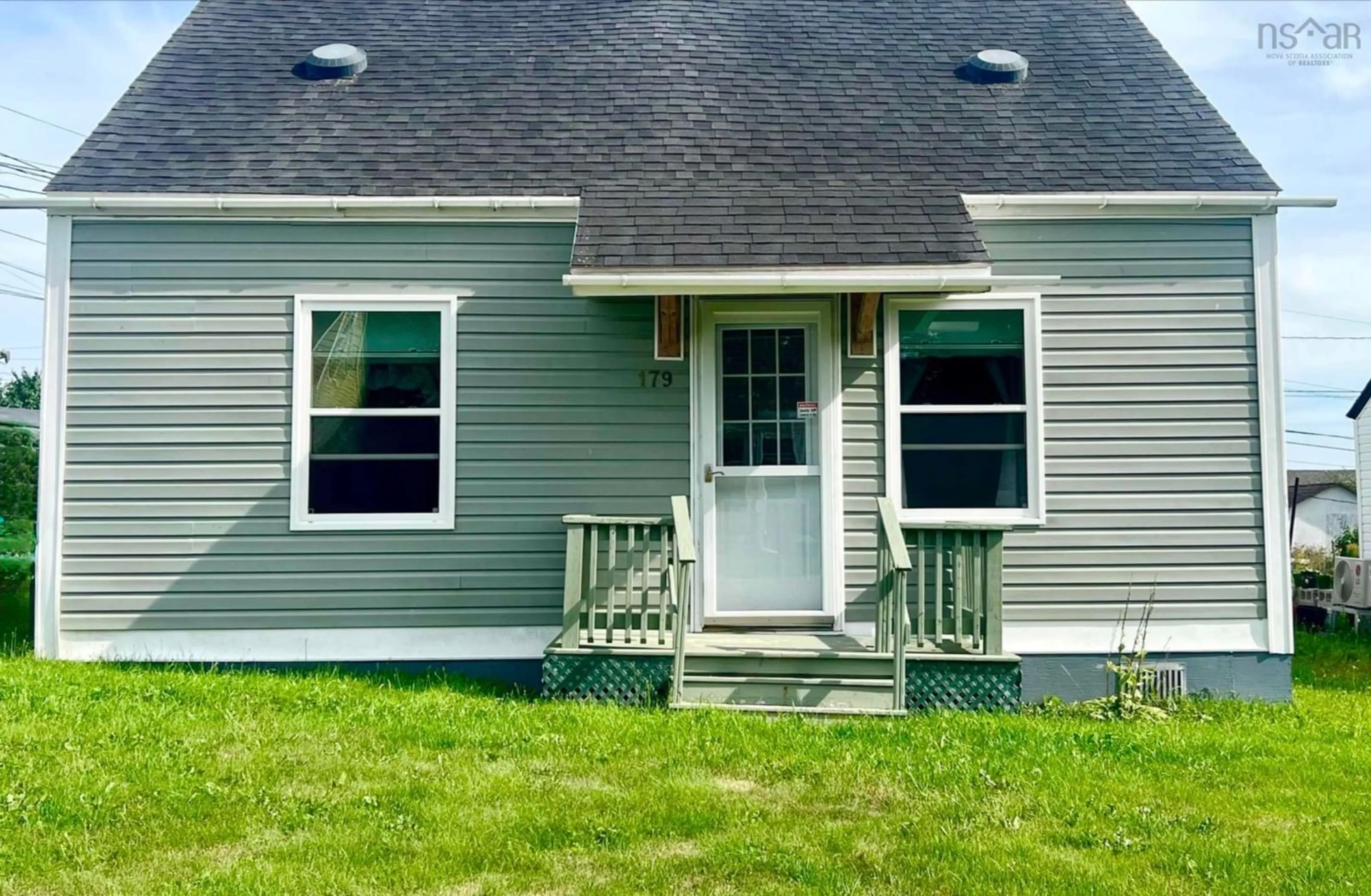 Home with vinyl exterior material, street for 179 Elm Street, Pictou Nova Scotia B0K 1H0