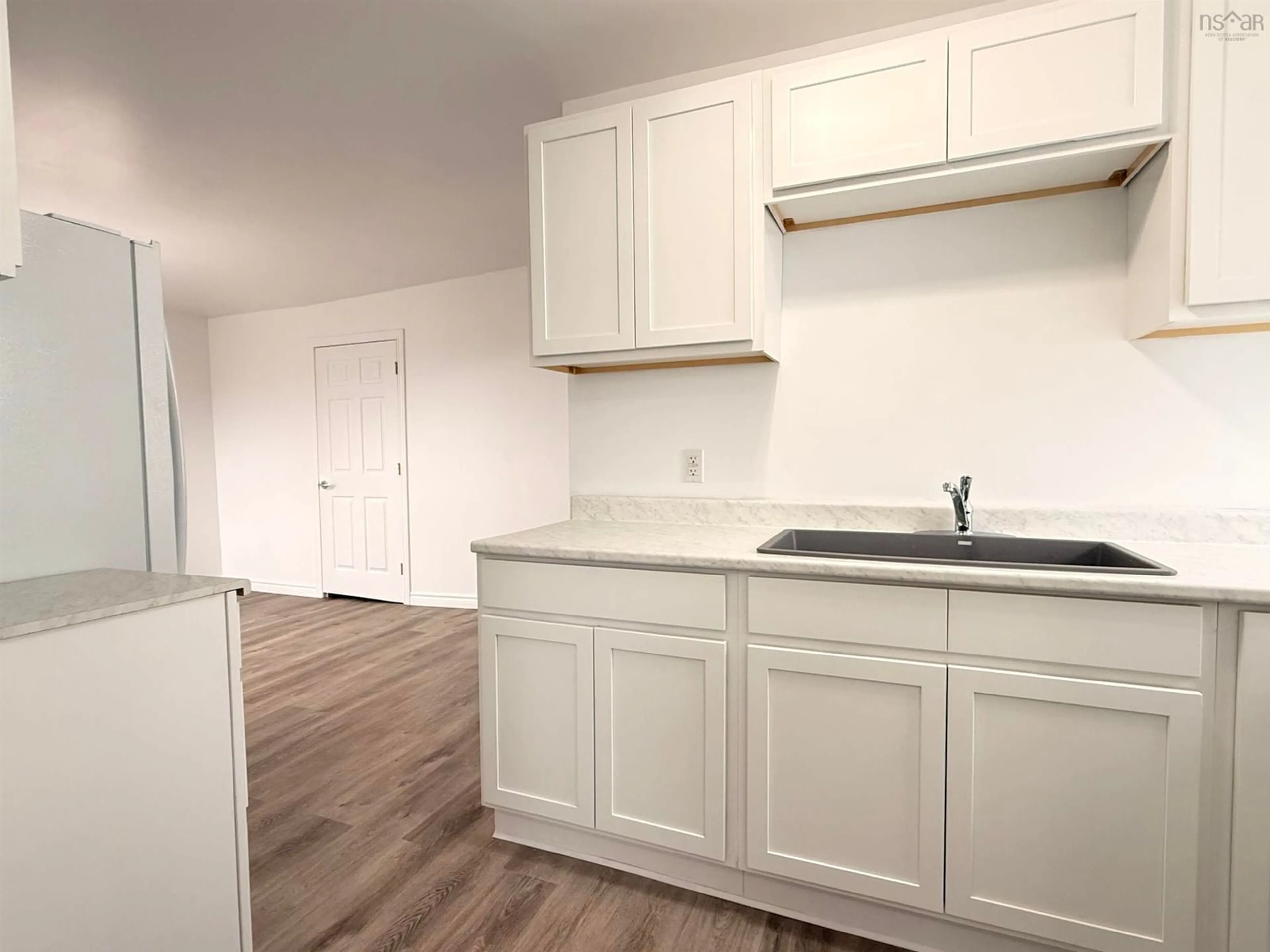 Standard kitchen, wood/laminate floor for 179 Elm Street, Pictou Nova Scotia B0K 1H0