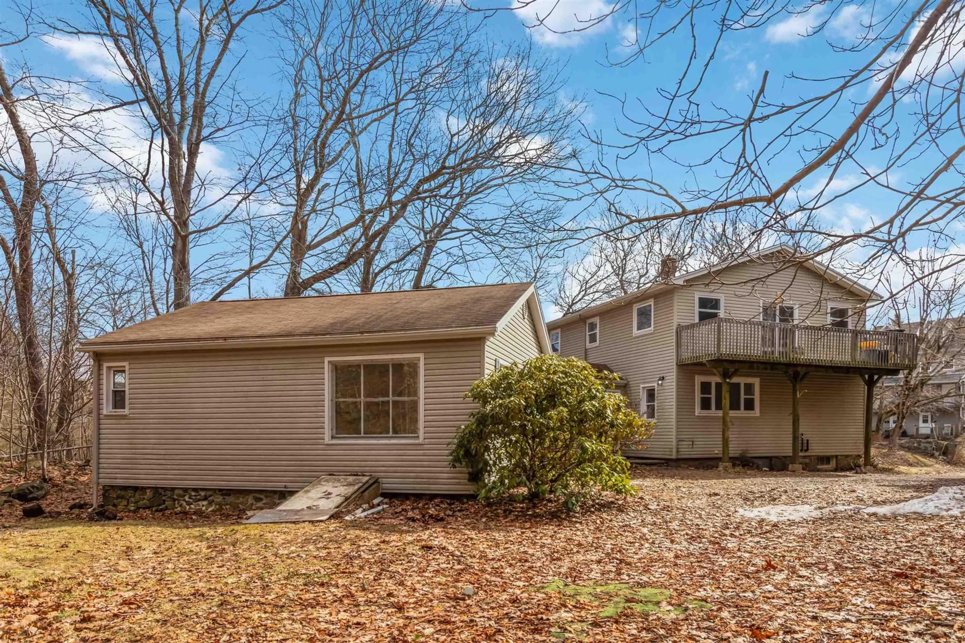 Home with vinyl exterior material, unknown for 21 Forest Hill Dr, Halifax Nova Scotia B3M 1X2