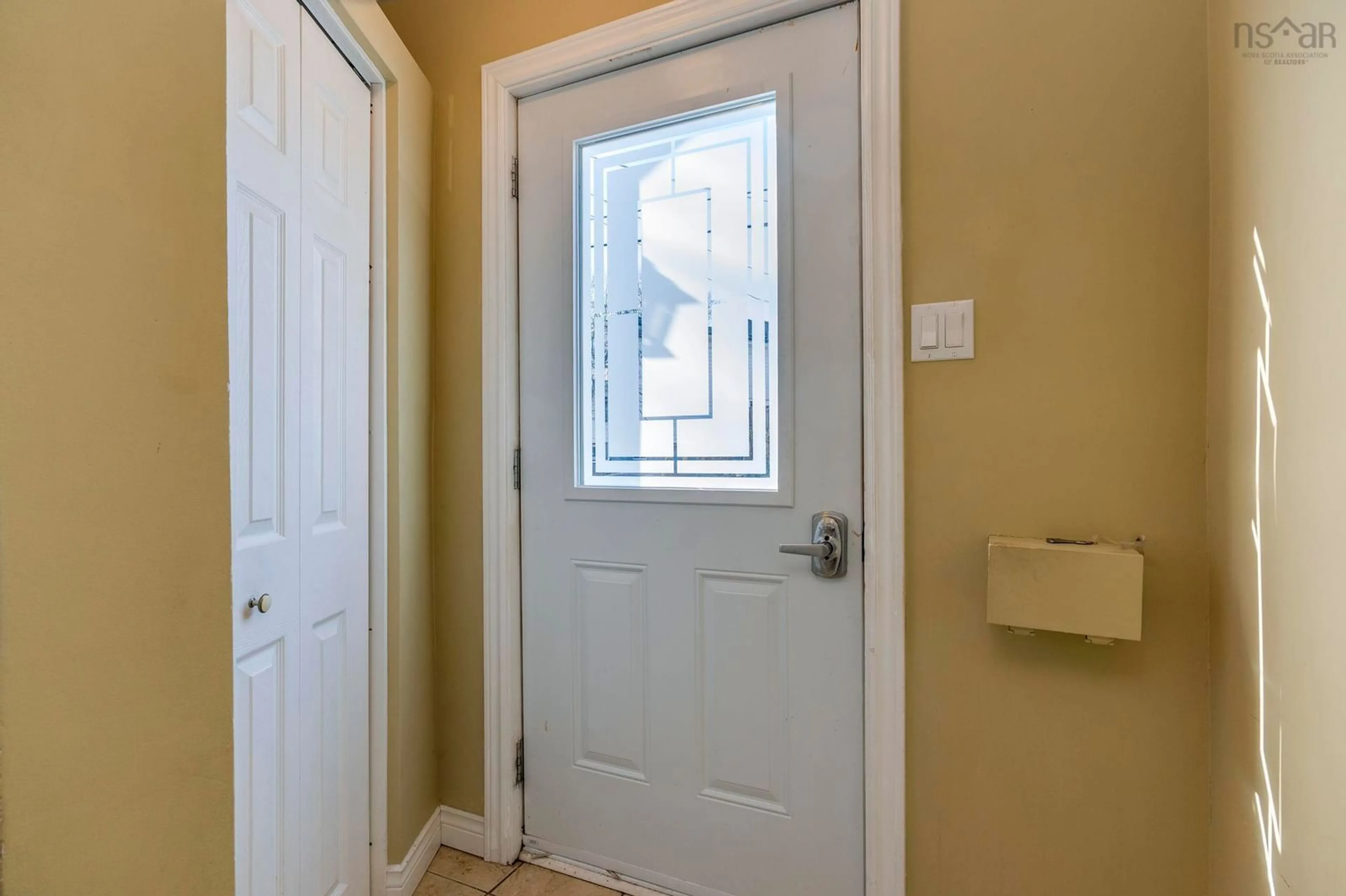 Indoor entryway for 3665 Albert St, Halifax Peninsula Nova Scotia B3K 3N7