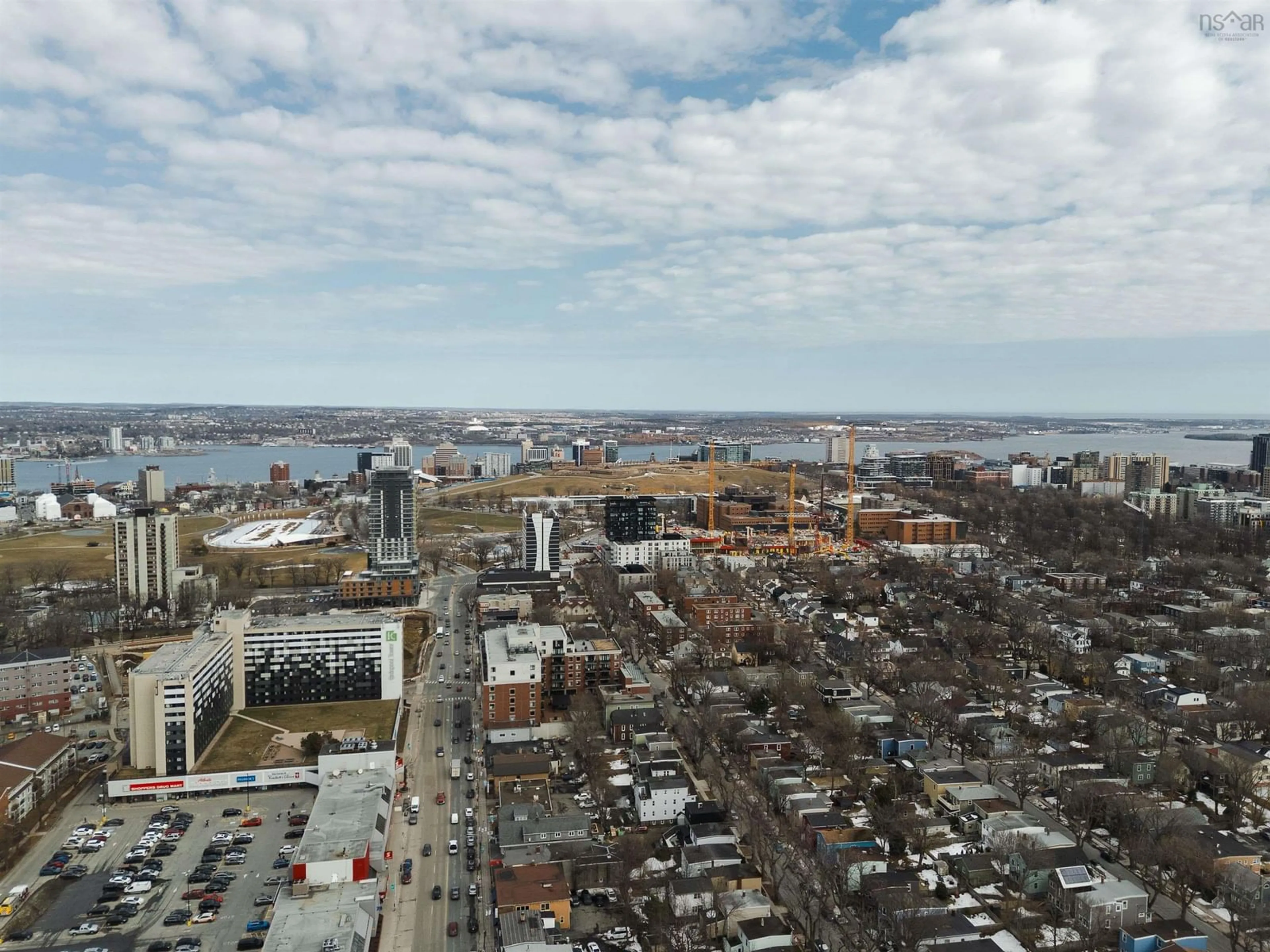 A pic from outside/outdoor area/front of a property/back of a property/a pic from drone, city buildings view from balcony for 6268 Shirley St, South End Nova Scotia B3H 2N6