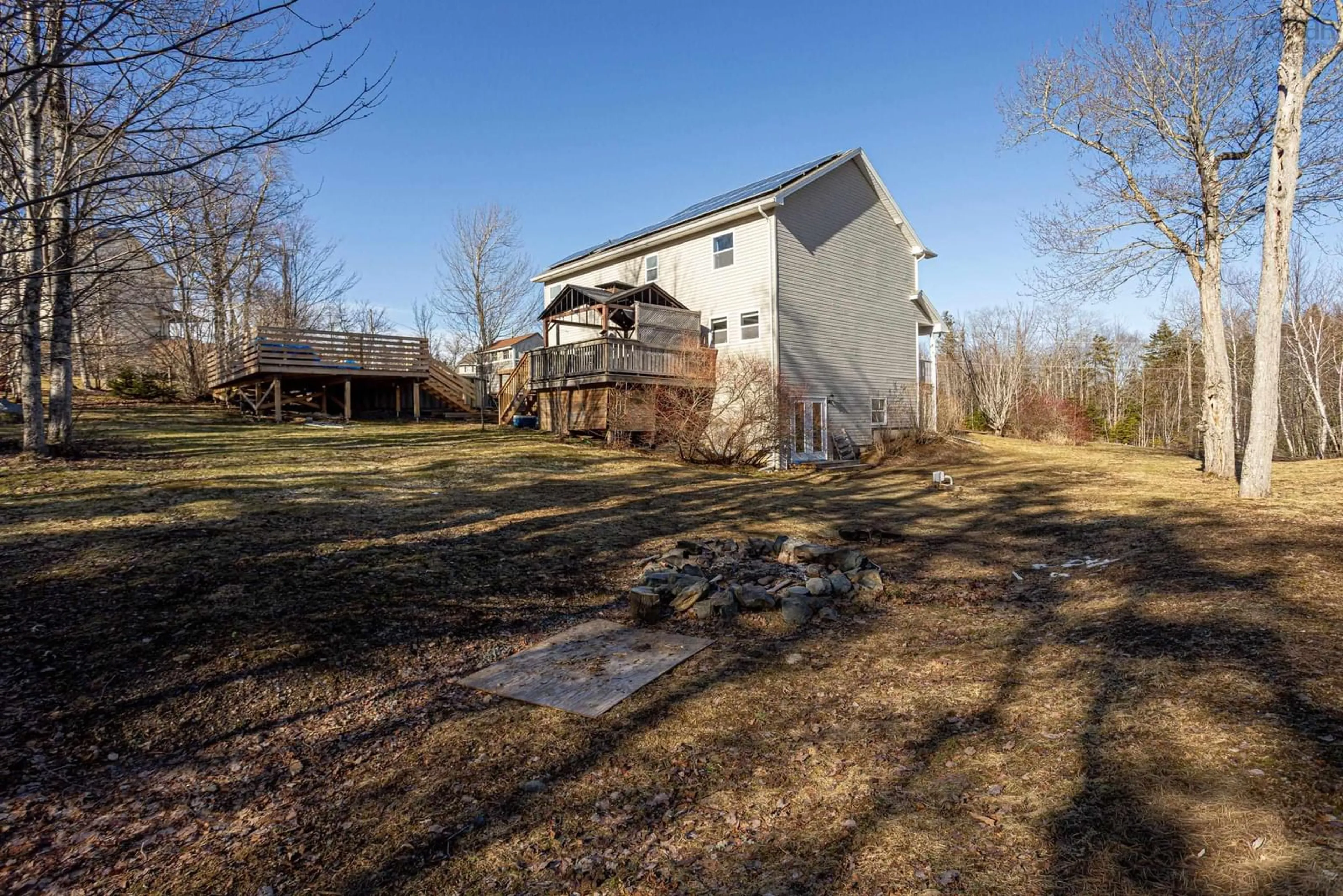 A pic from outside/outdoor area/front of a property/back of a property/a pic from drone, unknown for 477 Preakness Cres, Fall River Nova Scotia B2T 1W8