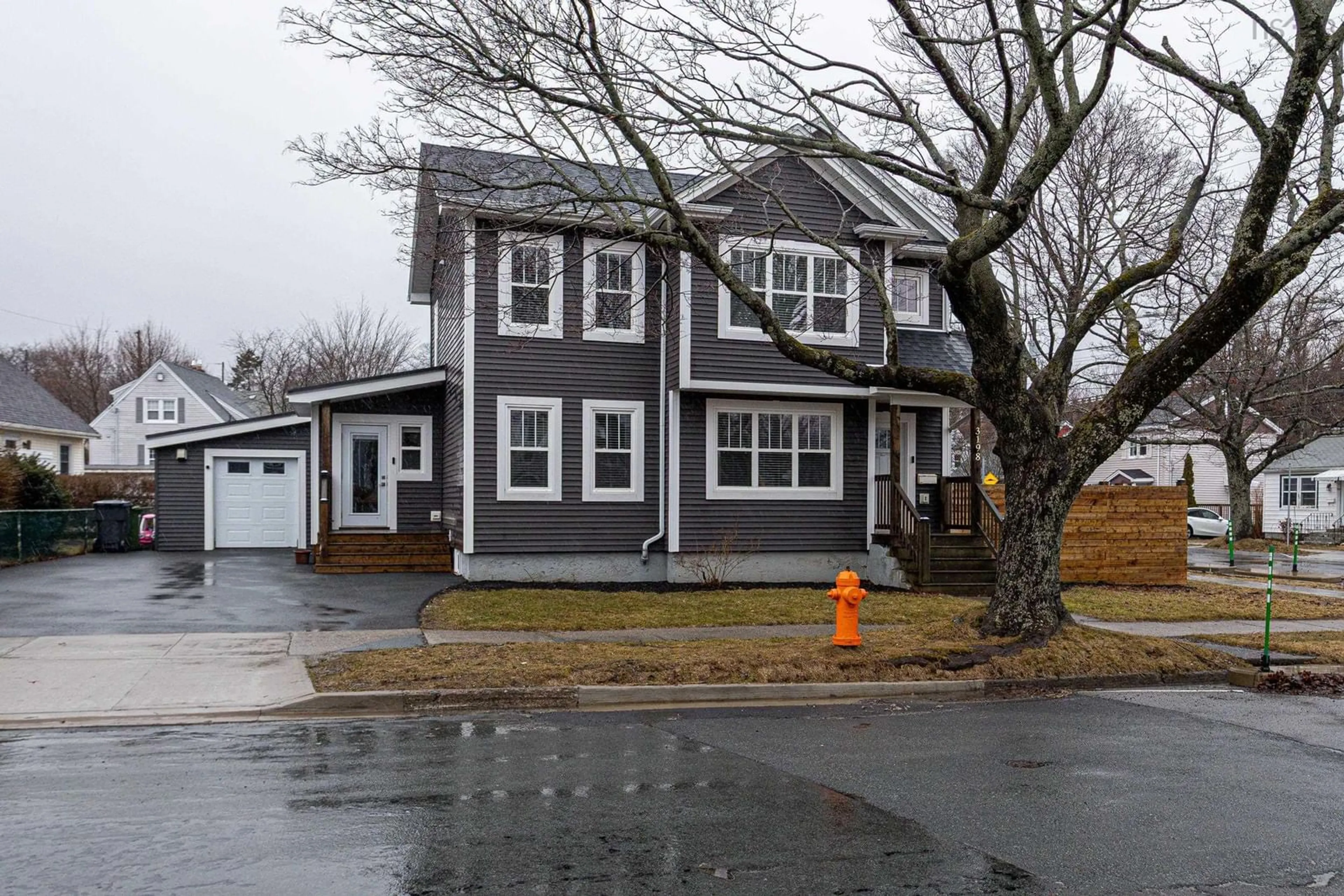 Home with vinyl exterior material, street for 3198 Ashburn Ave, Halifax Nova Scotia B3L 4C1