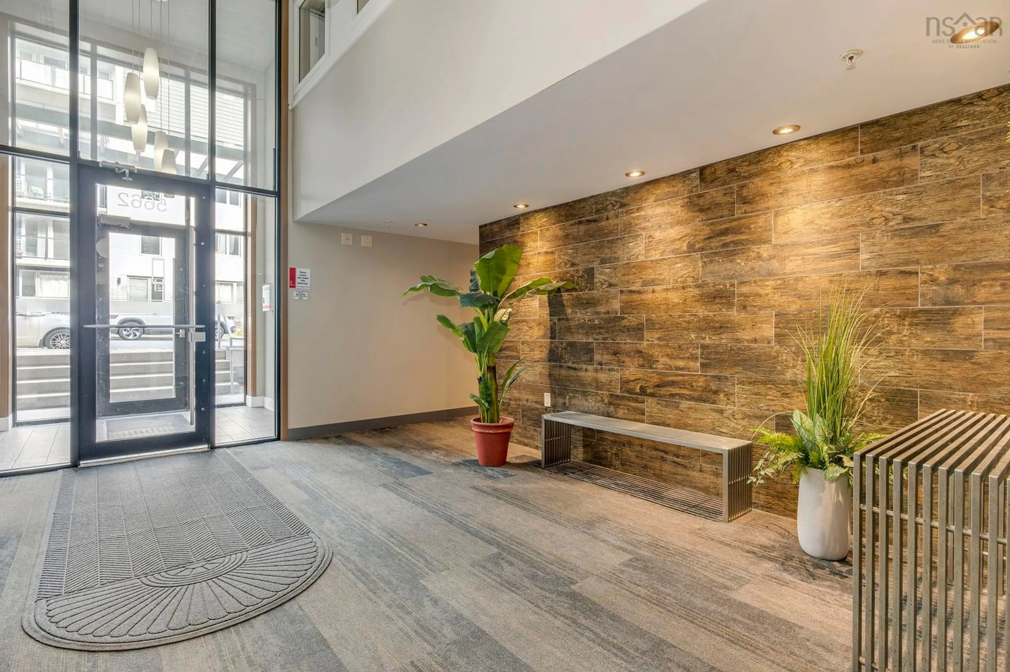 Indoor foyer for 5662 Roberts St #308, Halifax Peninsula Nova Scotia B3K 0E3