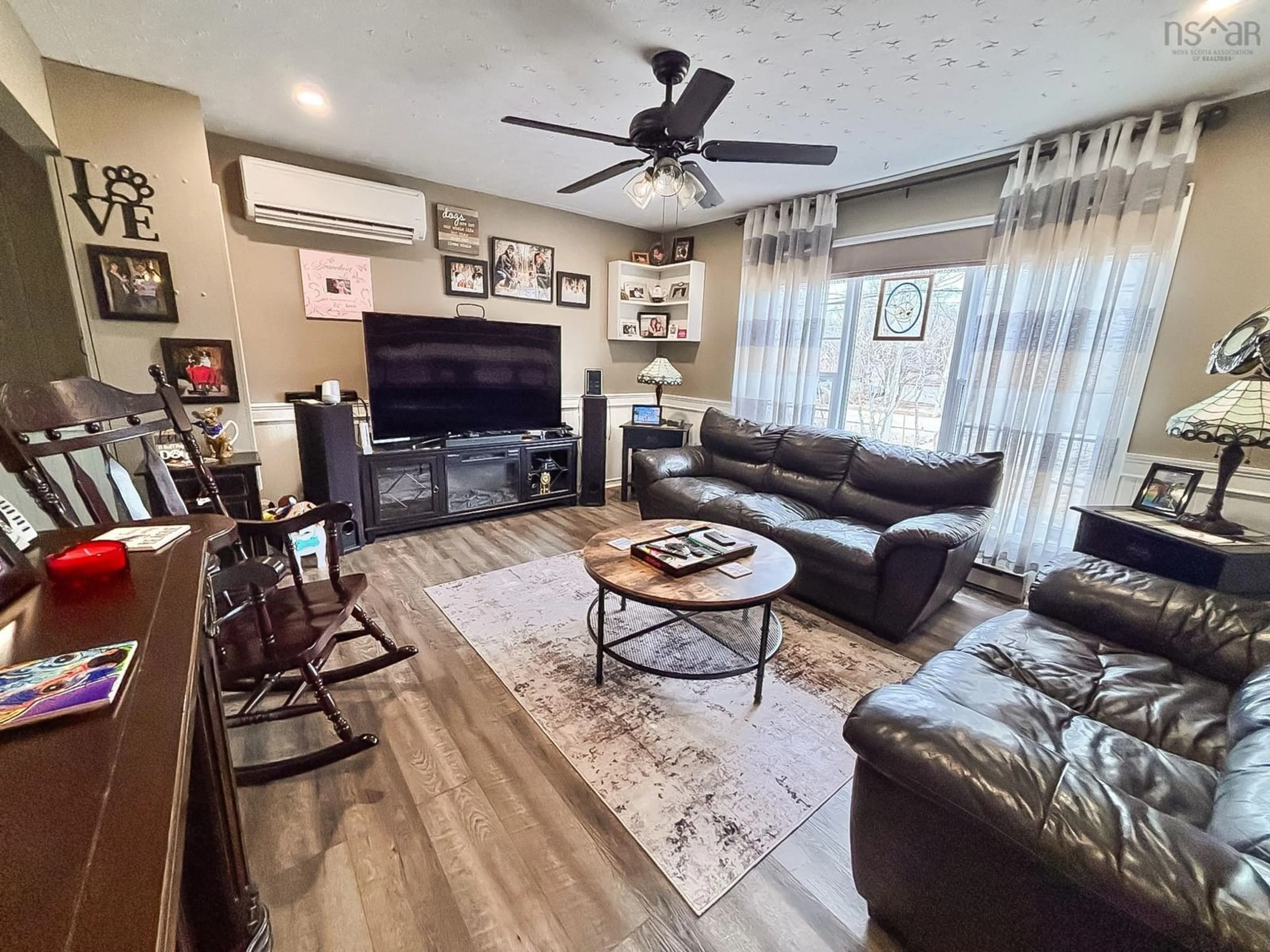 Living room with furniture, unknown for 660 Pine Grove Rd, Pine Grove Nova Scotia B4V 2W1