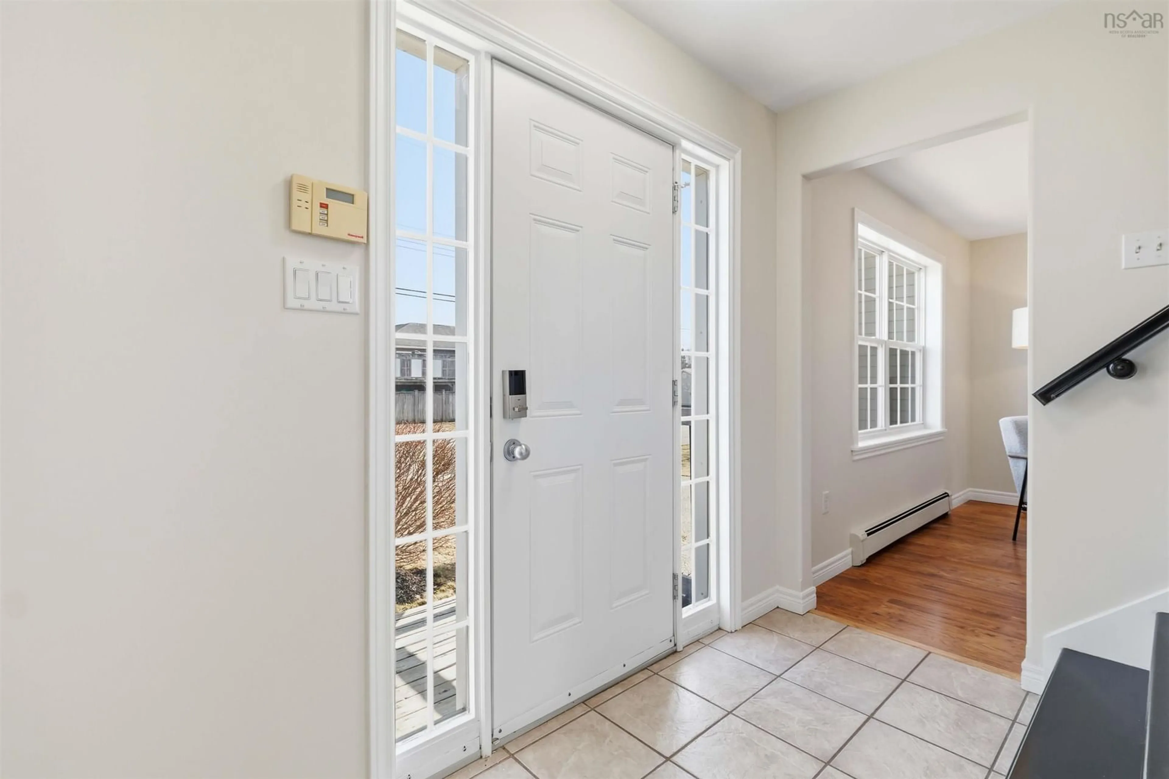 Indoor entryway for 38 Pearl Dr, Cole Harbour Nova Scotia B2V 2T7
