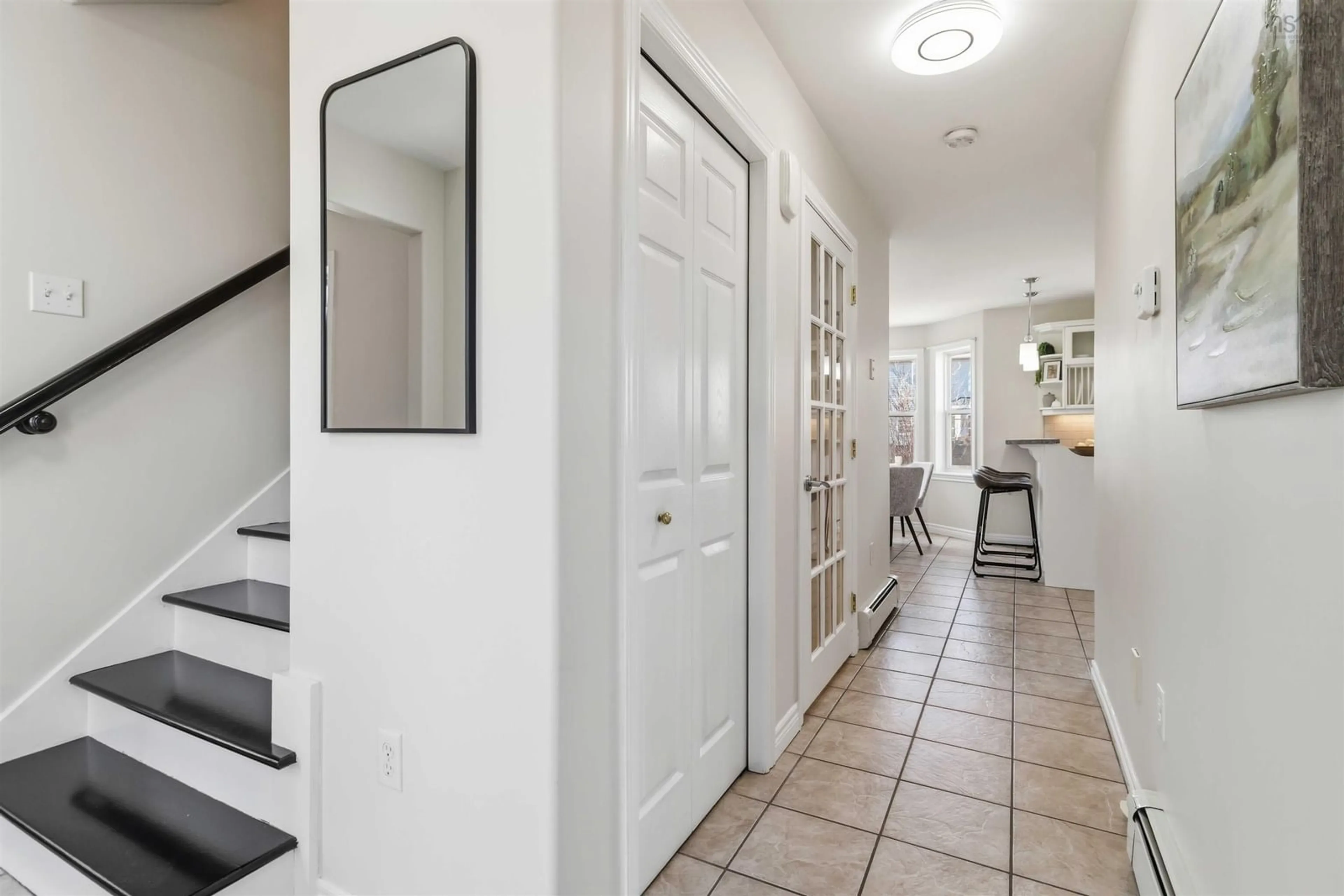 Indoor entryway for 38 Pearl Dr, Cole Harbour Nova Scotia B2V 2T7