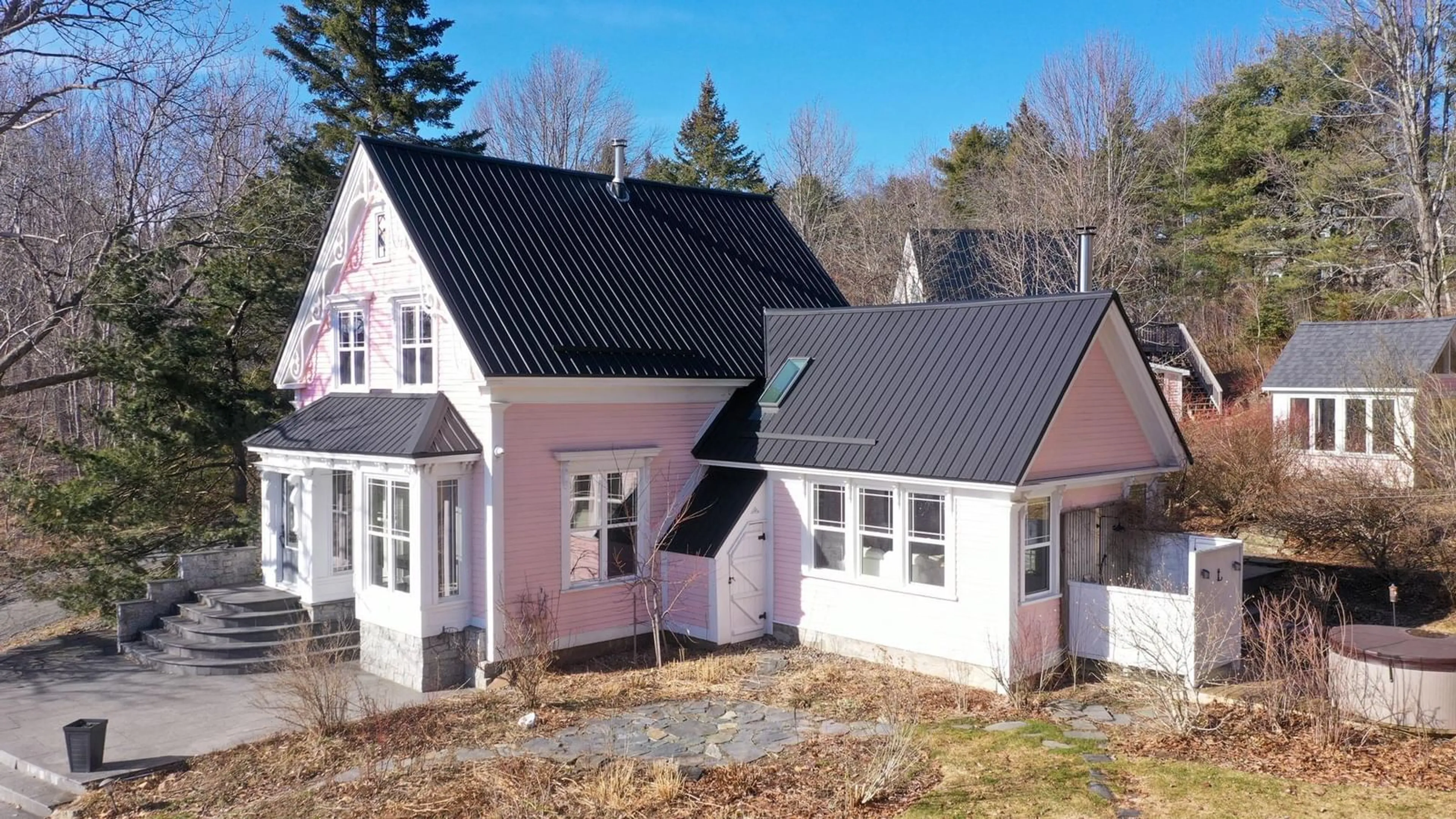 Home with vinyl exterior material, building for 20 Wilkies Cove Rd, Middle Lahave Nova Scotia B4V 2Y4