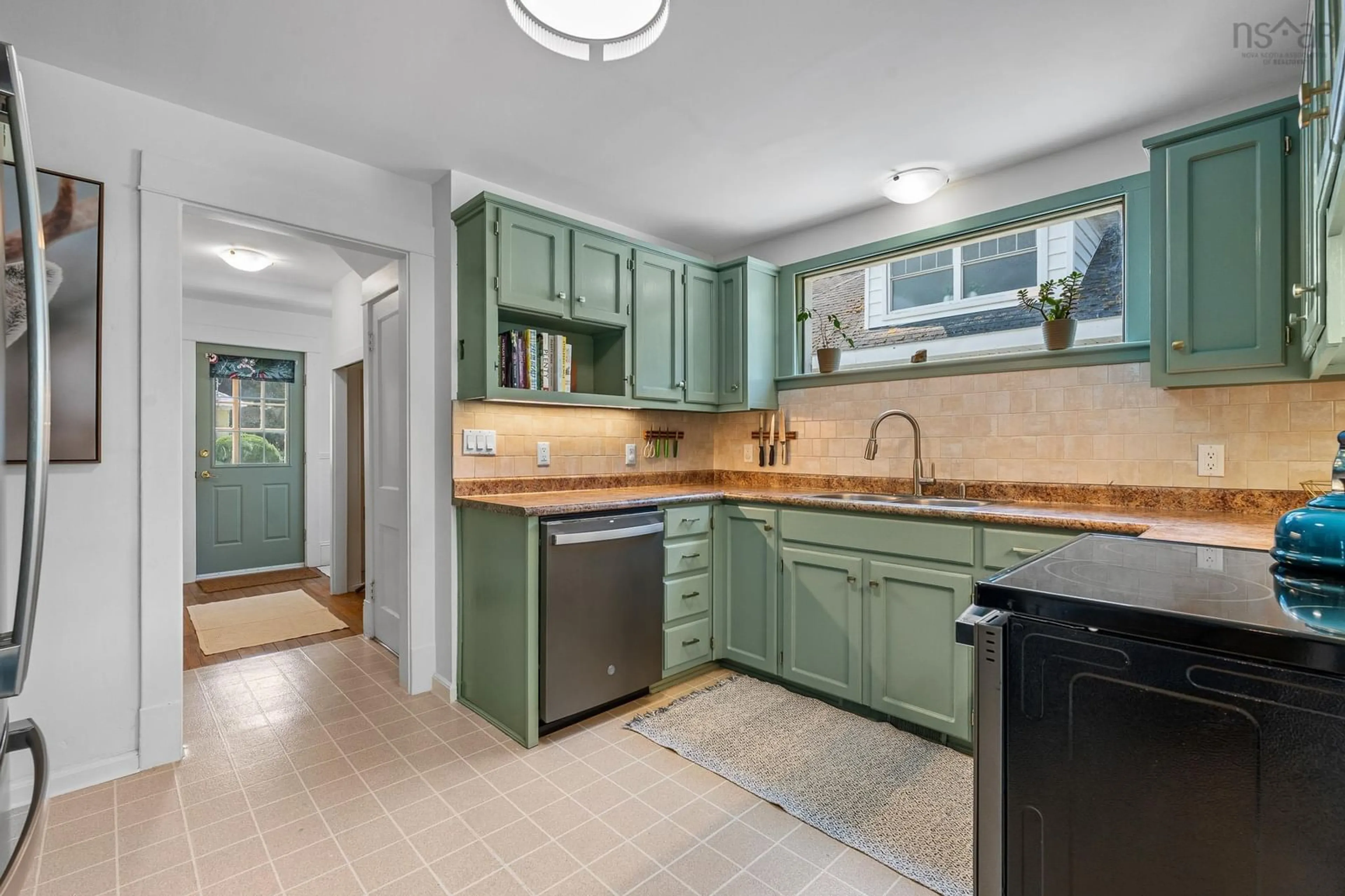 Standard kitchen, ceramic/tile floor for 22 Caldwell Ave, Kentville Nova Scotia B4N 2C6