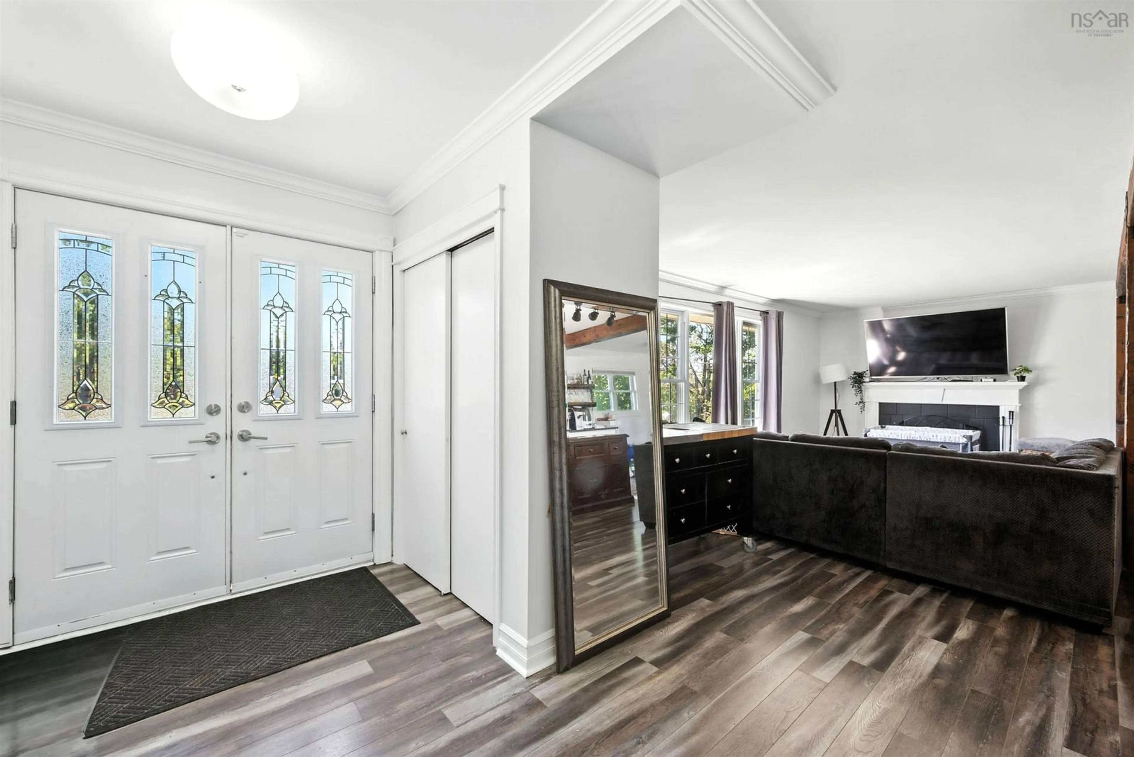 Indoor entryway for 1909 Hammonds Plains Rd, Hammonds Plains Nova Scotia B4B 1P4