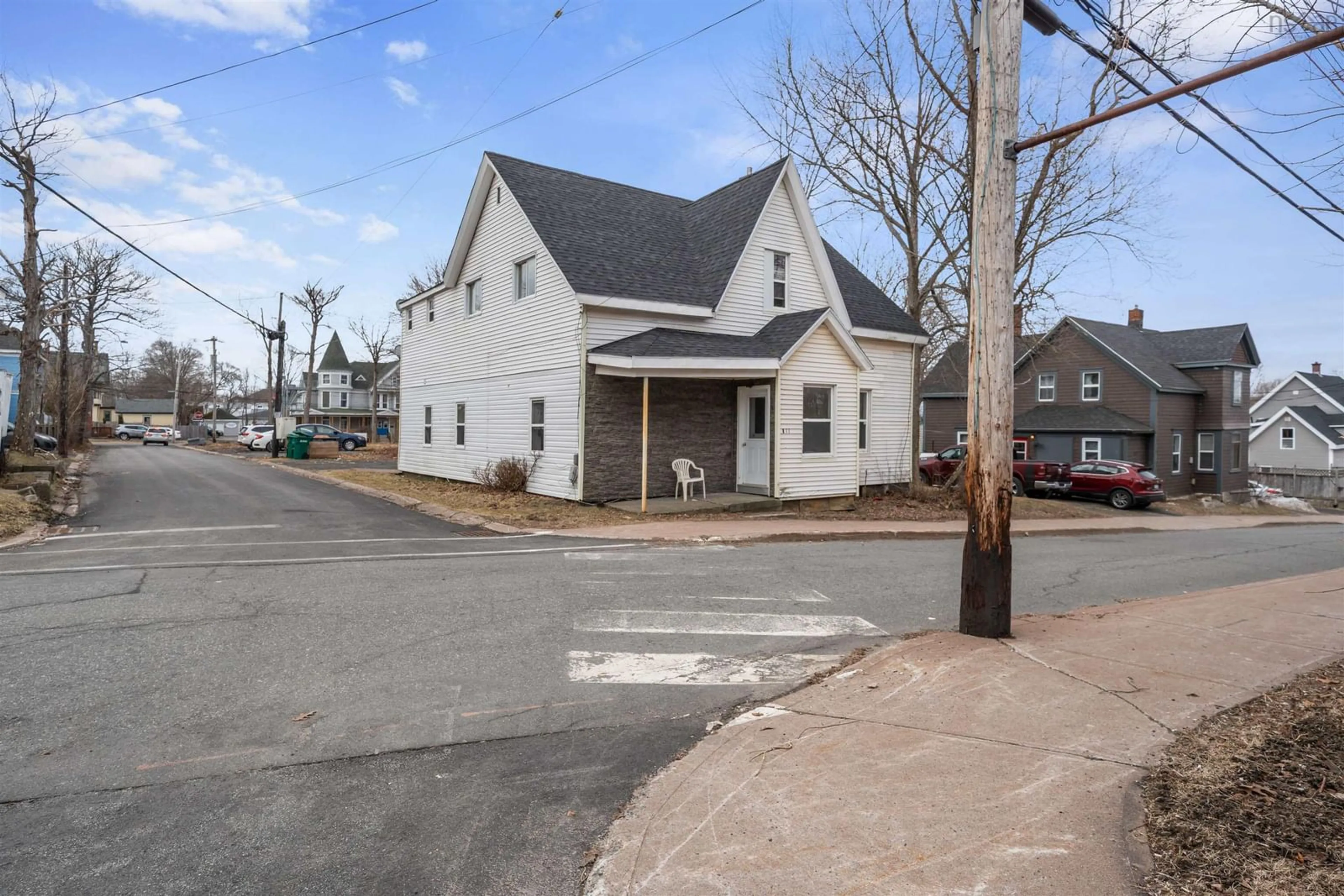 A pic from outside/outdoor area/front of a property/back of a property/a pic from drone, street for 277 Maclean St, New Glasgow Nova Scotia B2H 3A7