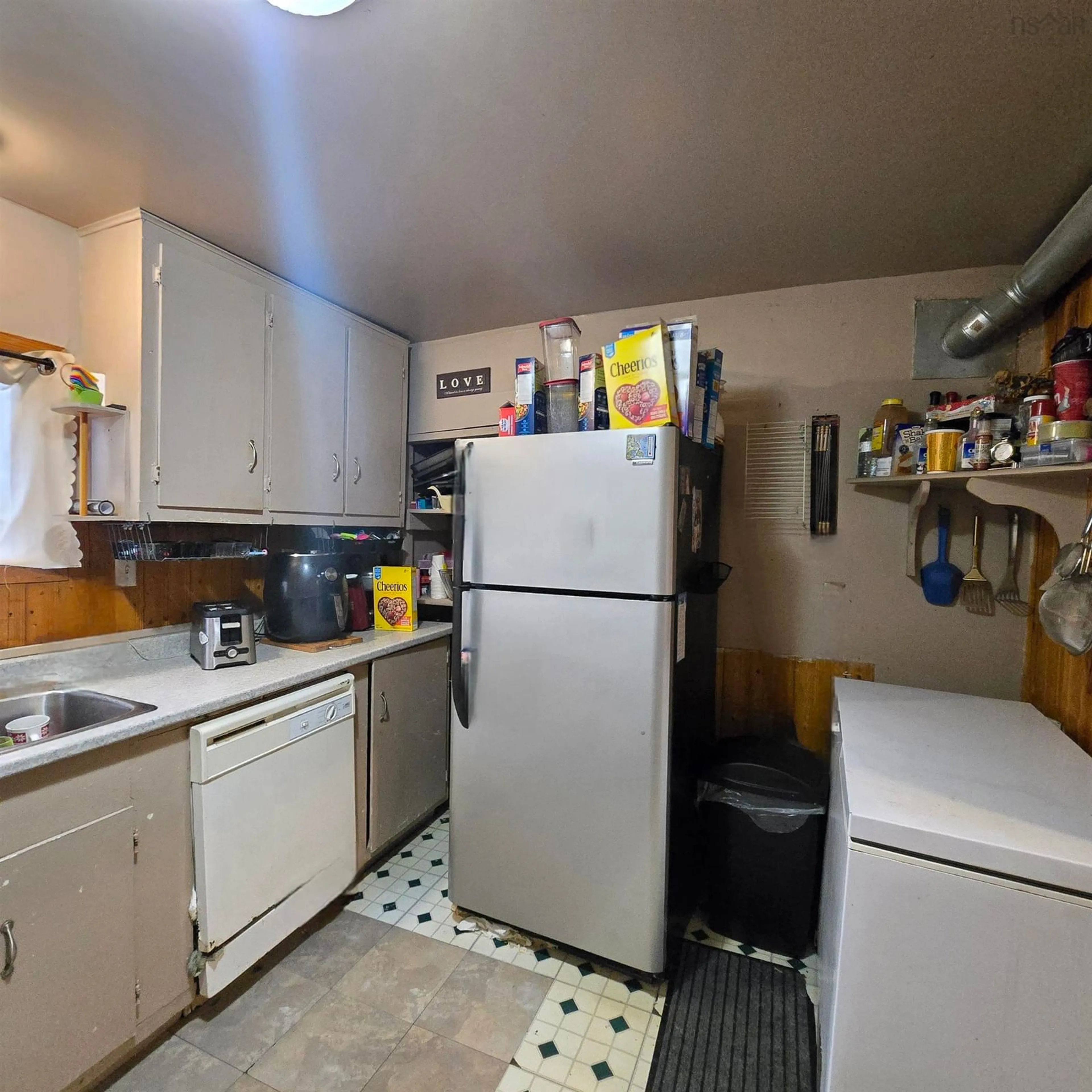Standard kitchen, unknown for 16/18 Foundry Street St, Glace Bay Nova Scotia B1A 2X3