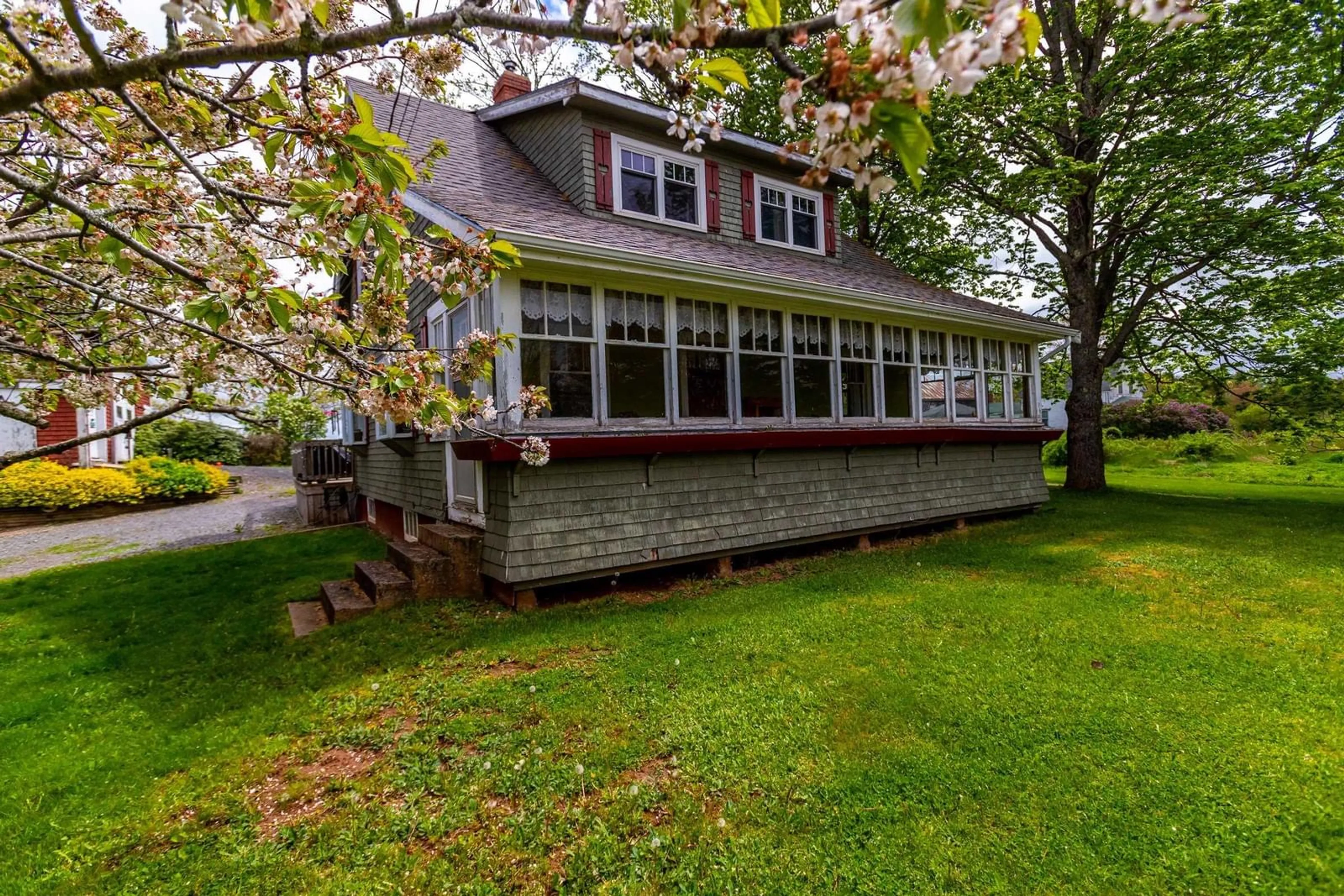 Home with vinyl exterior material, street for 6994 Aylesford Rd, Factorydale Nova Scotia B0P 1C0
