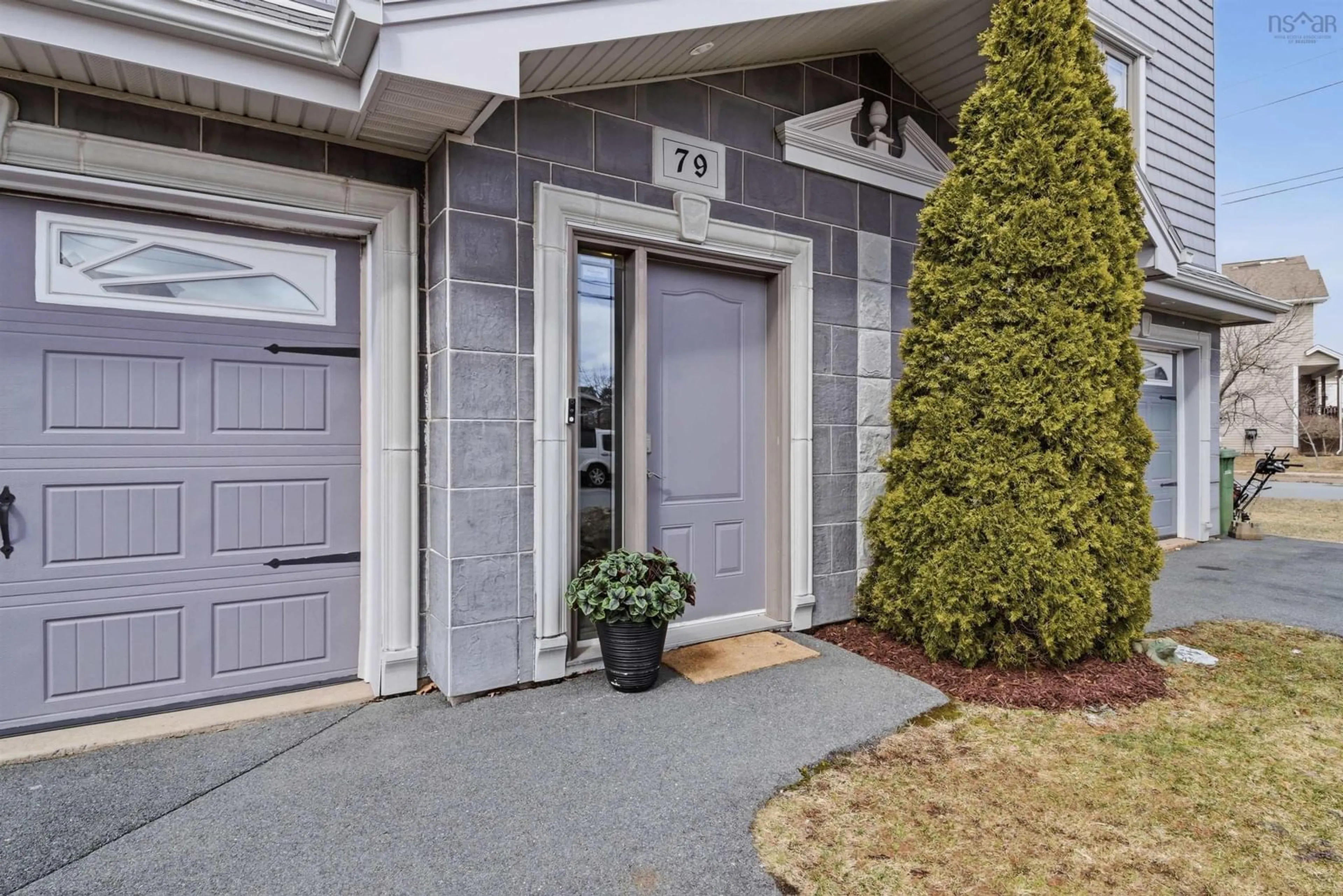 Indoor entryway for 79 Transom Dr, Halifax Nova Scotia B3M 4T6