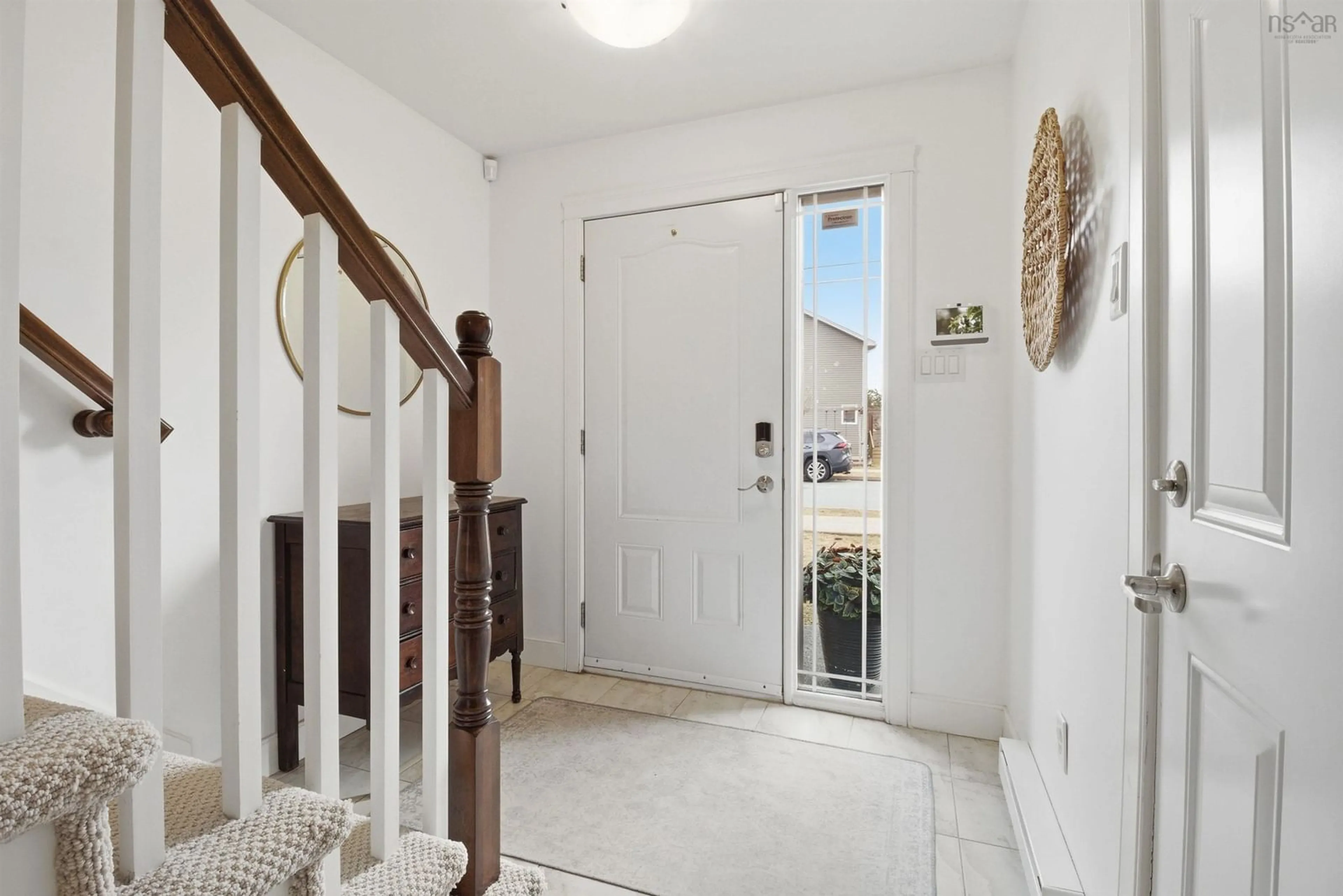 Indoor entryway for 79 Transom Dr, Halifax Nova Scotia B3M 4T6