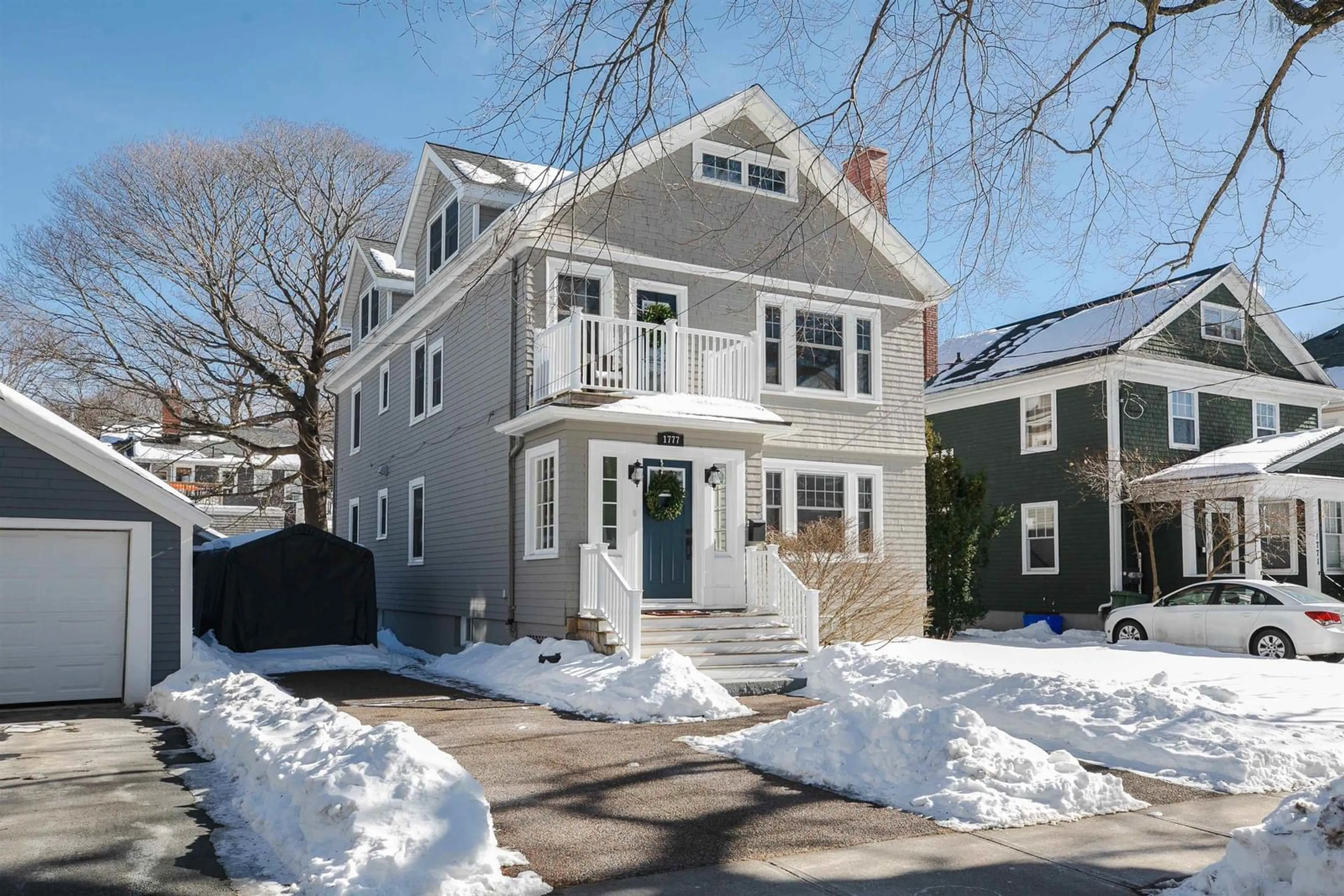 Home with vinyl exterior material, street for 1777 Cambridge St, Halifax Nova Scotia B3H 4A8