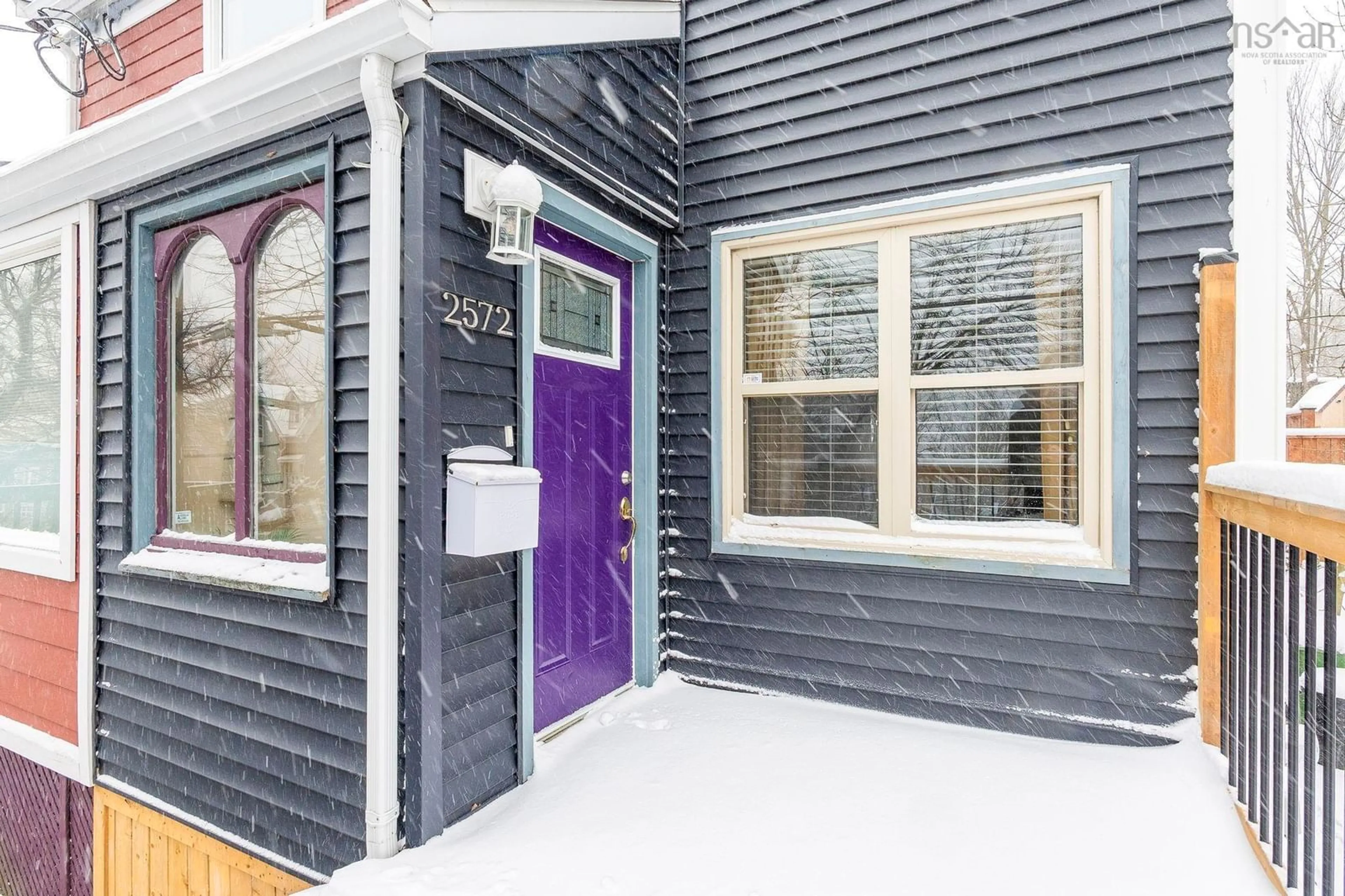 Unknown for 2572 Brunswick St, Halifax Nova Scotia B3K 2Z6