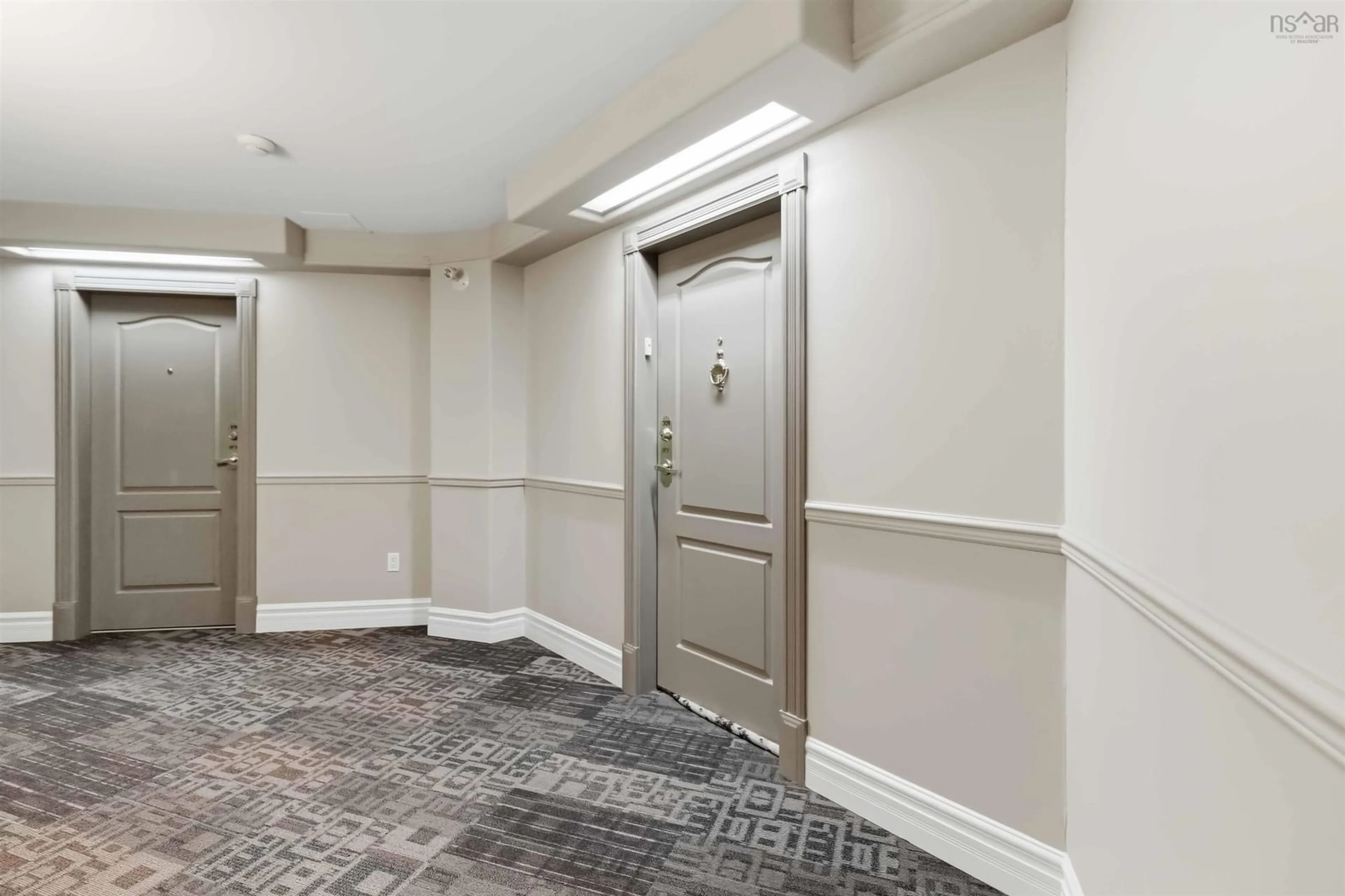 Indoor foyer for 621 Portland Hills Dr #309, Dartmouth Nova Scotia B2W 6N4