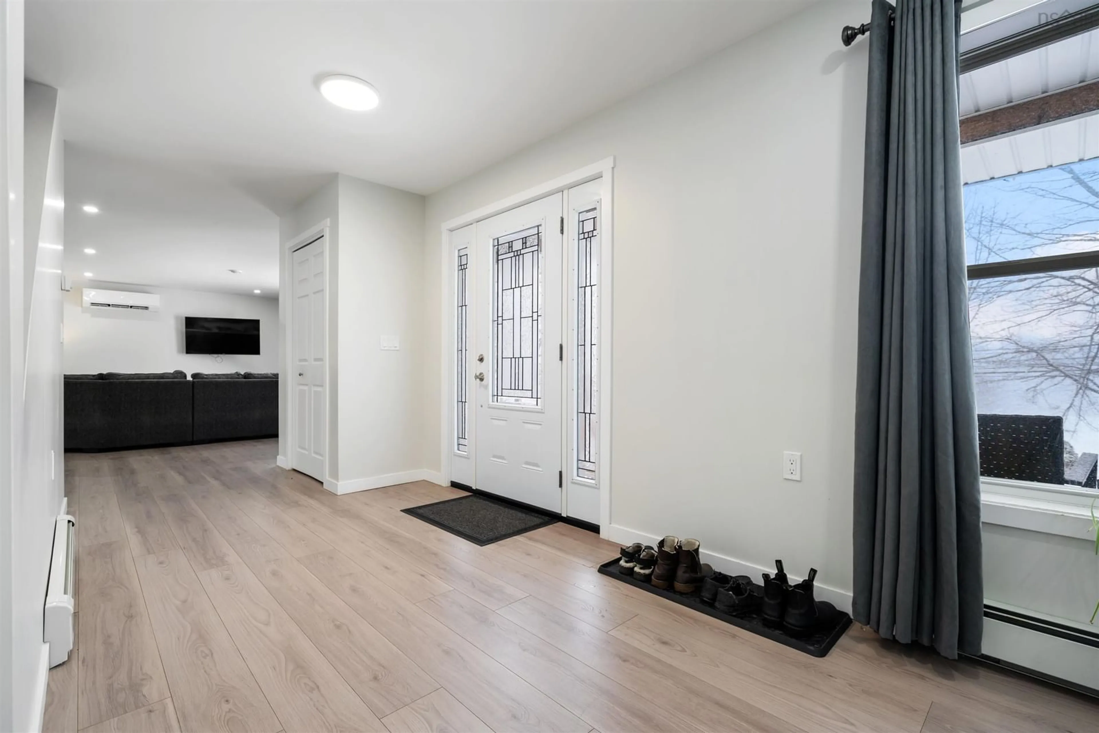 Indoor entryway for 1568 North Main St, Westville Nova Scotia B0K 2A0