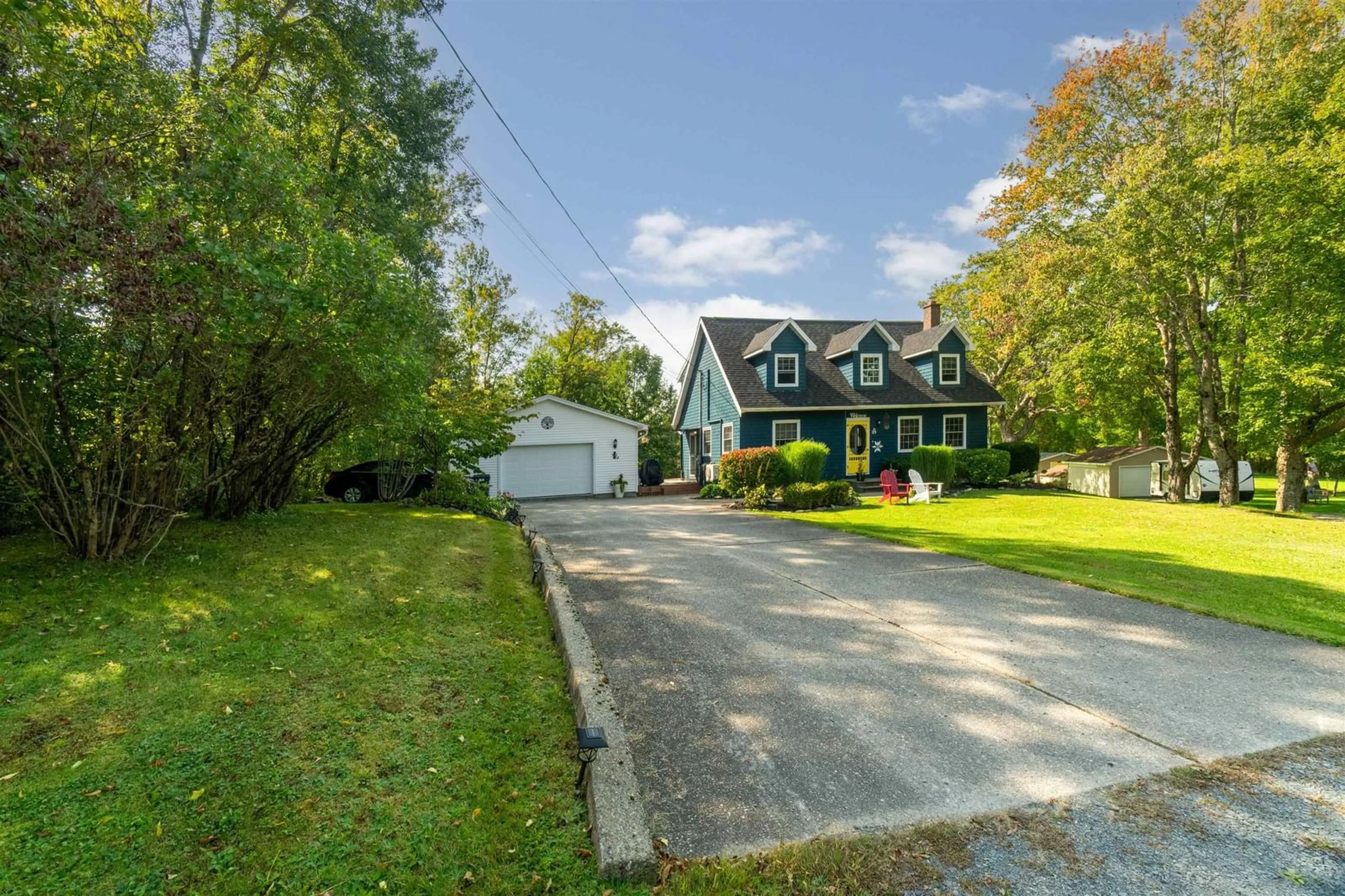 A pic from outside/outdoor area/front of a property/back of a property/a pic from drone, street for 23 Pinewood Dr, Lakelands Nova Scotia B0N 1Z0