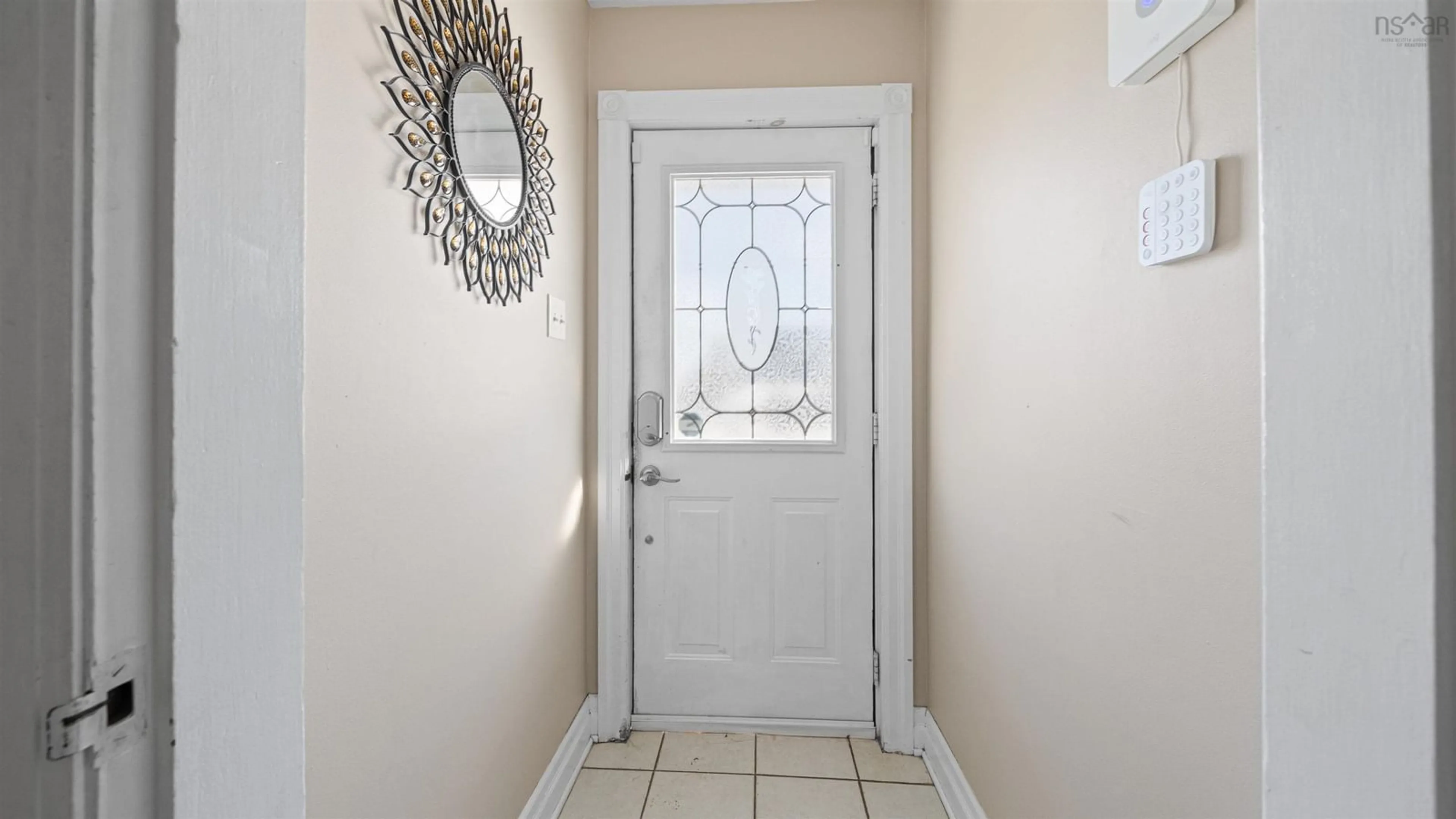 Indoor entryway for 4 Chestnut Lane, Dartmouth Nova Scotia B2Y 3X2