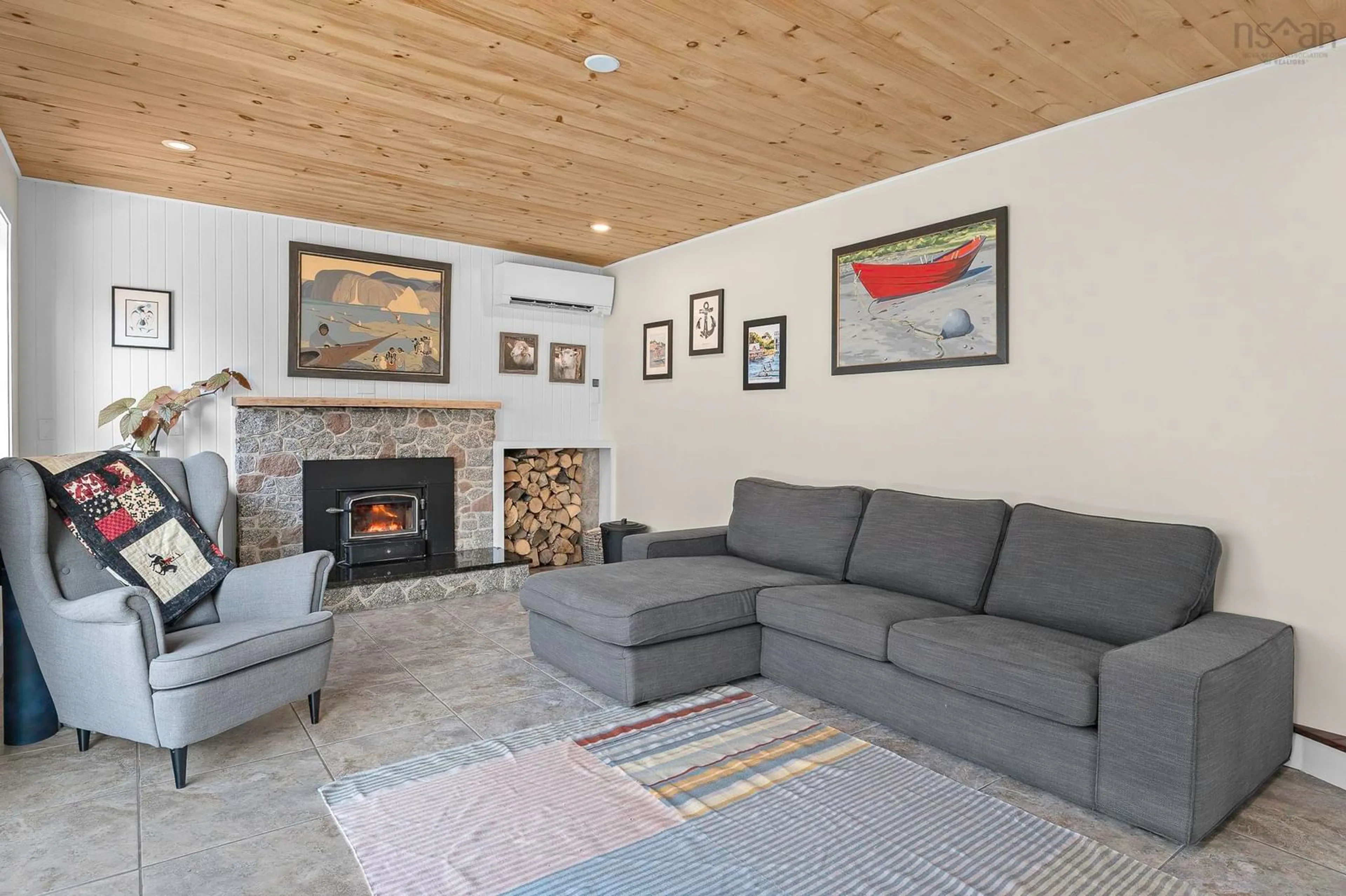 Living room with furniture, unknown for 20 View St, Dartmouth Nova Scotia B2Y 1V2