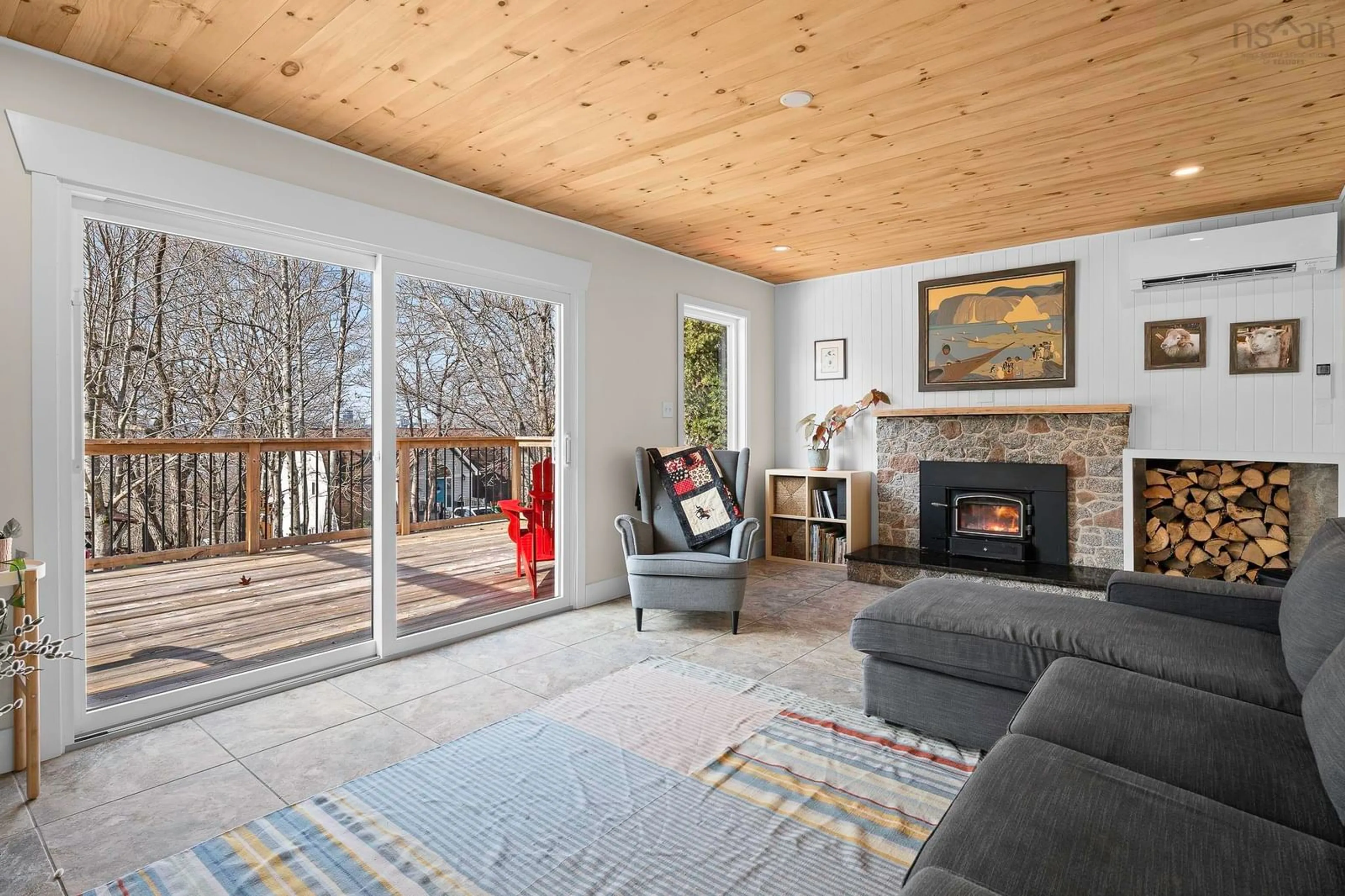 Living room with furniture, unknown for 20 View St, Dartmouth Nova Scotia B2Y 1V2