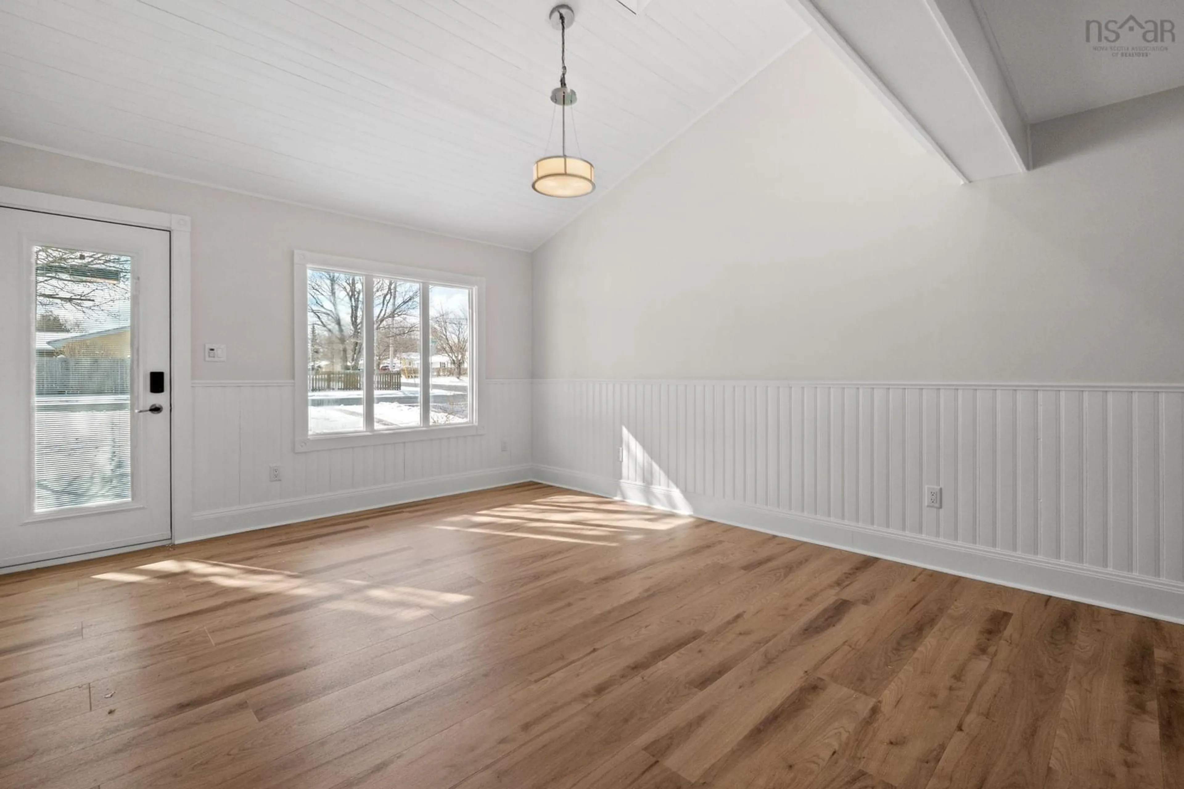 A pic of a room for 19 Dumbarton Ave, Dartmouth Nova Scotia B2X 1Z7